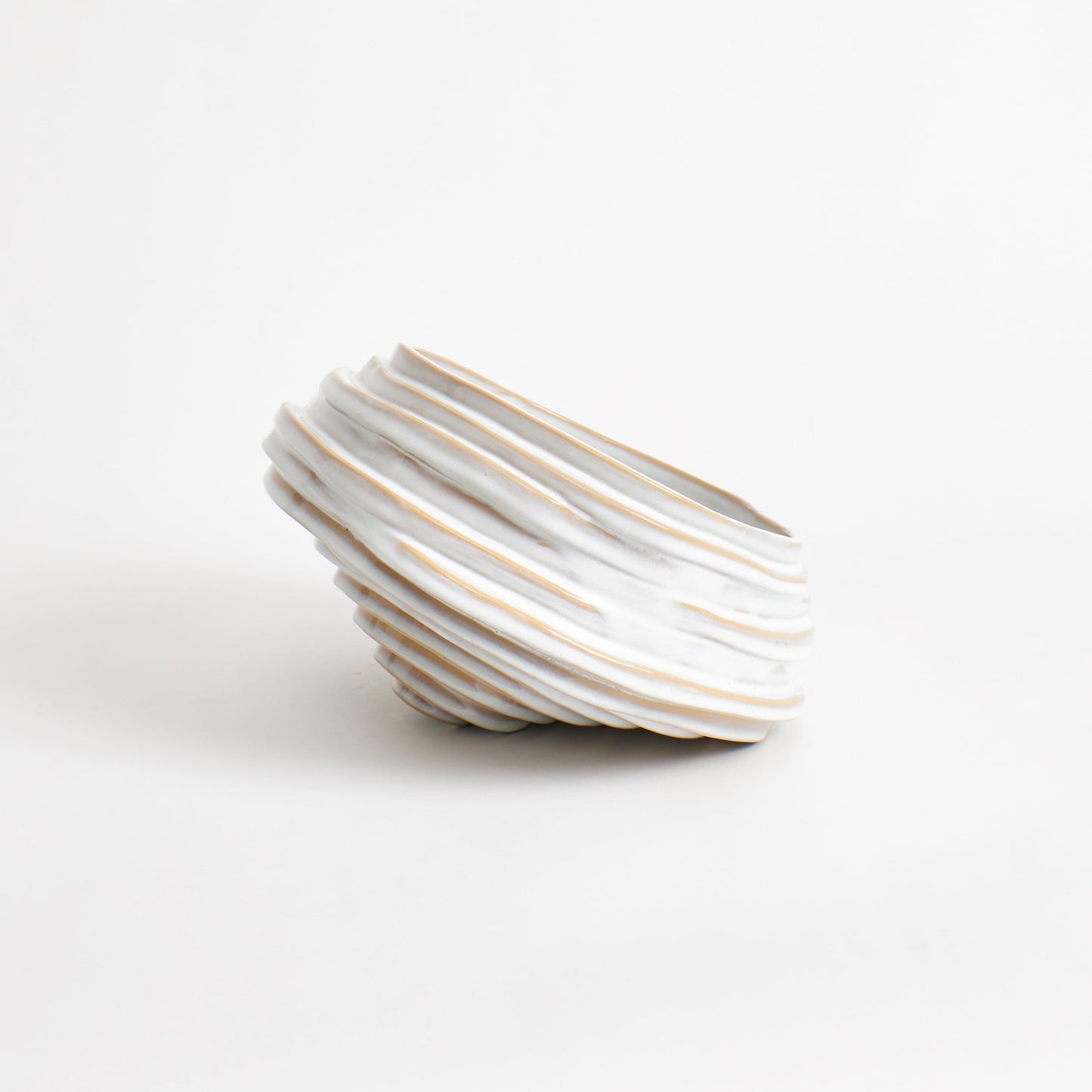 Alfonso Fruit Bowl in Shiny White Bowls
