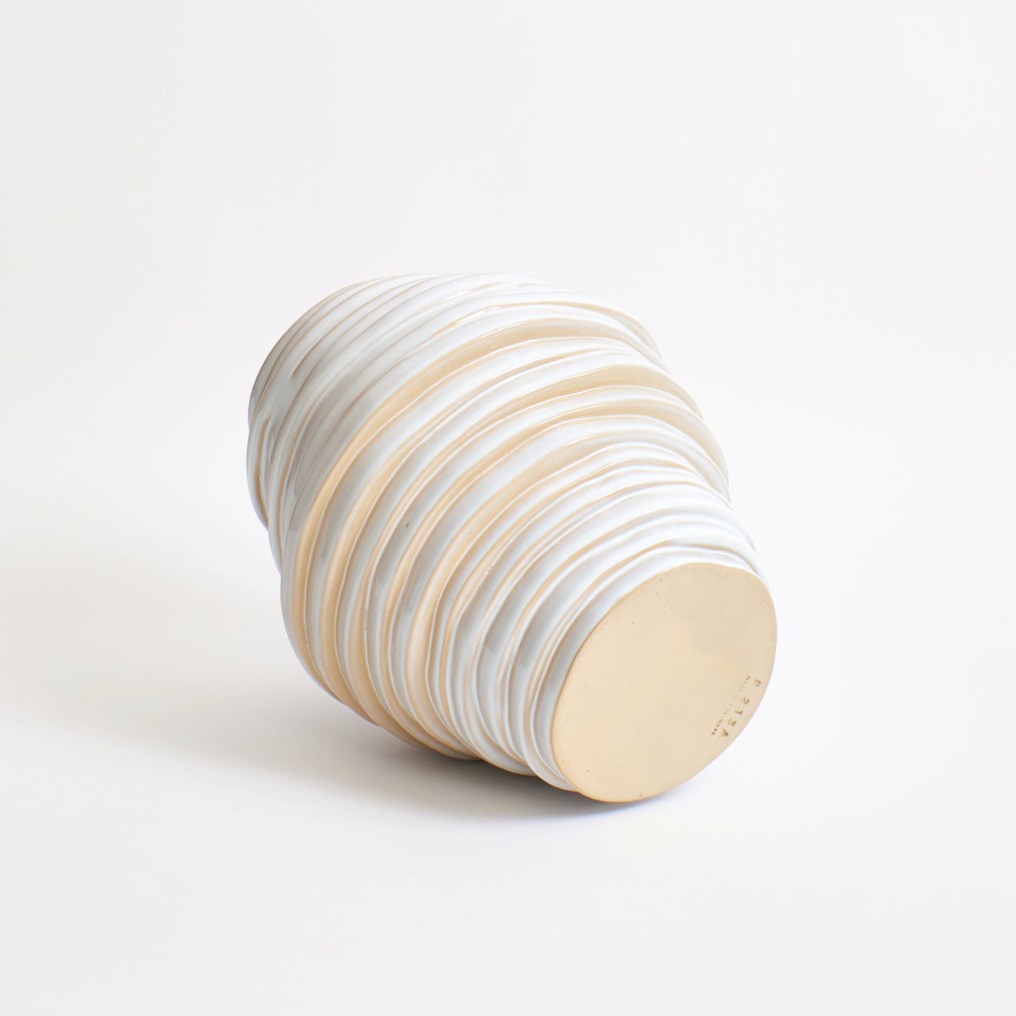 Alfonso Vase in Shiny White Vases