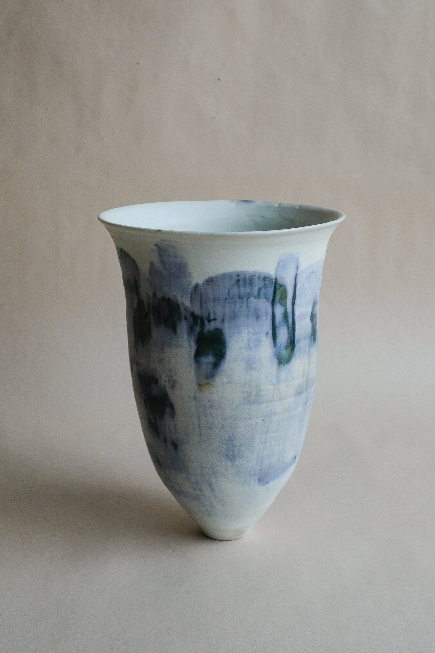 Hoa Mai Vase A Vases
