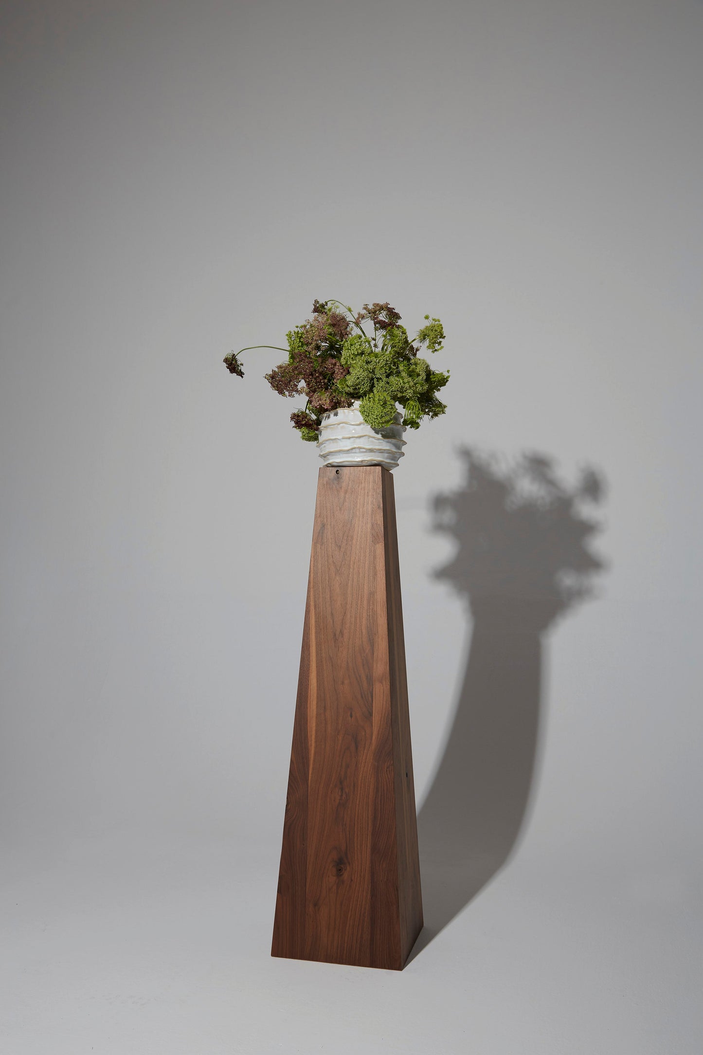 Holiday Vase in Shiny White Vases