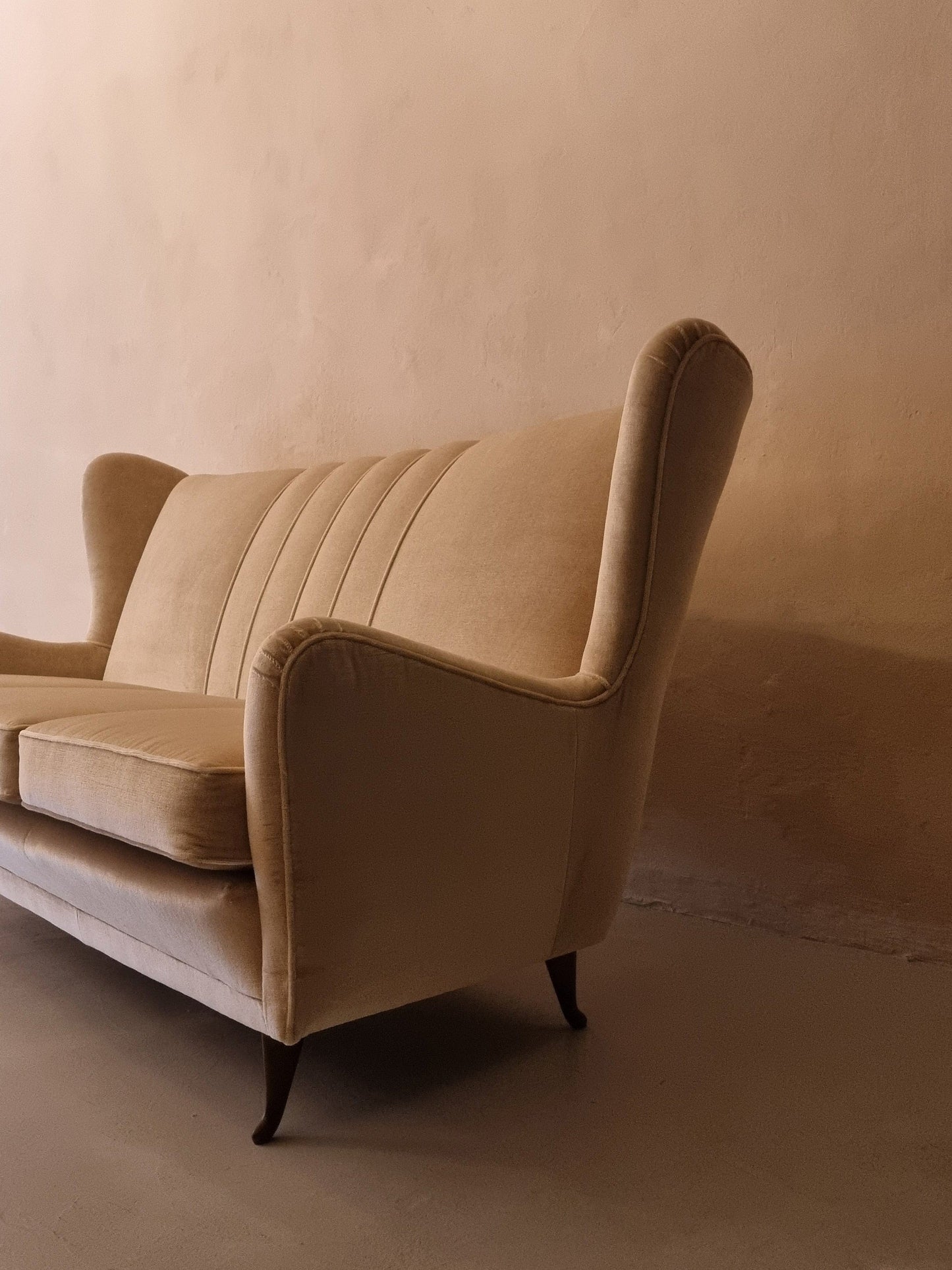 Isa Bergamo Vintage Sofa Sofas