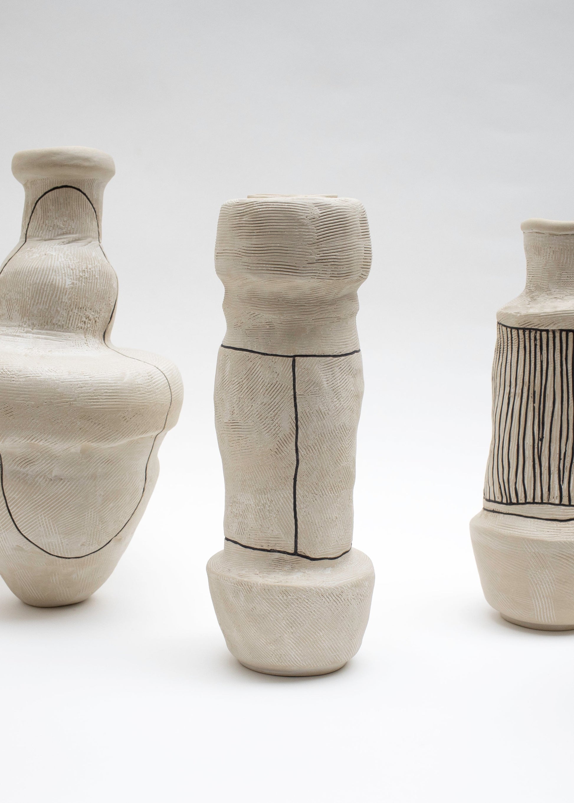 Kuro No. 5 by Egle Simkus Vases