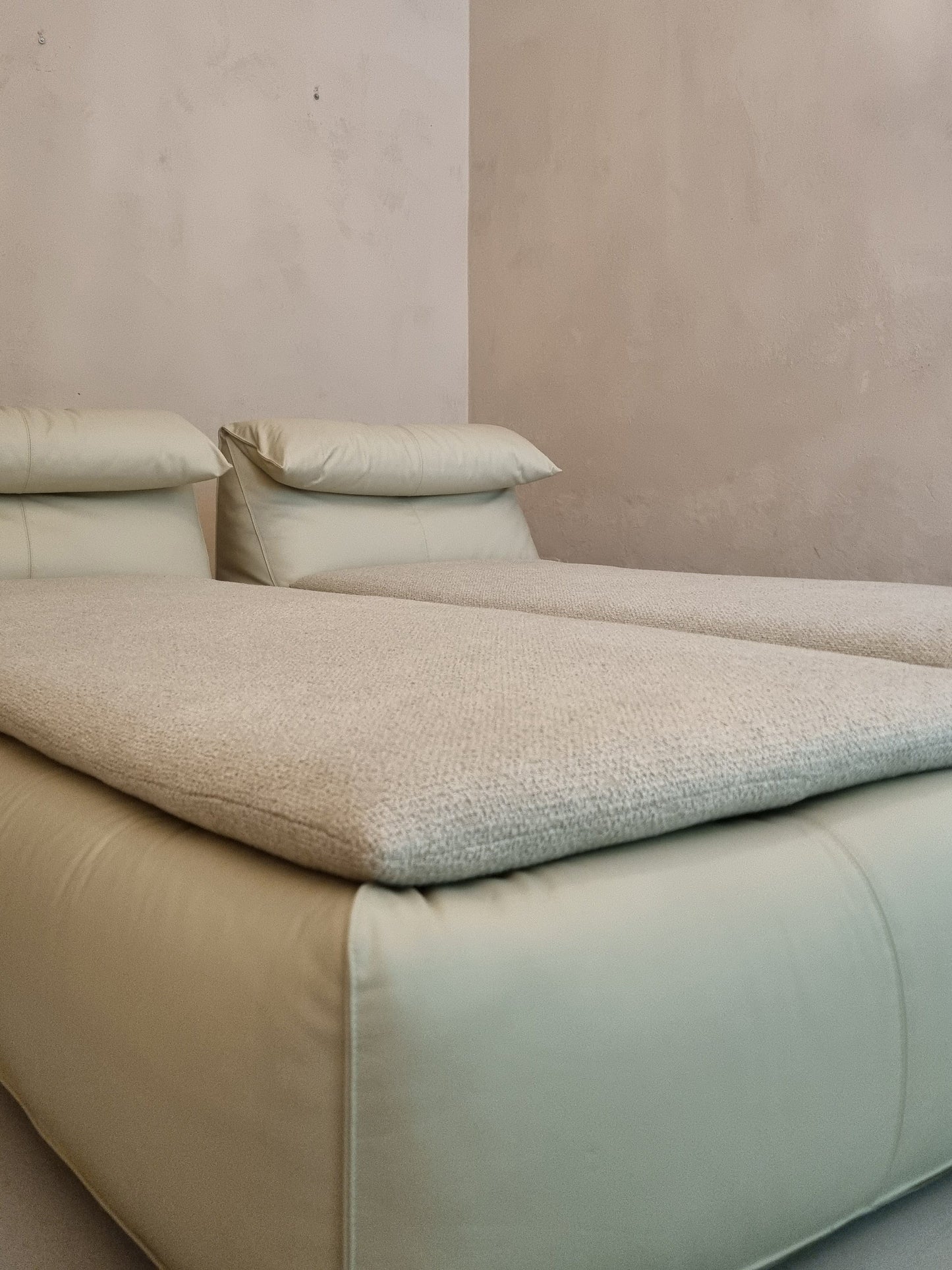 Le Bambole Daybed by Mario Bellini Beds