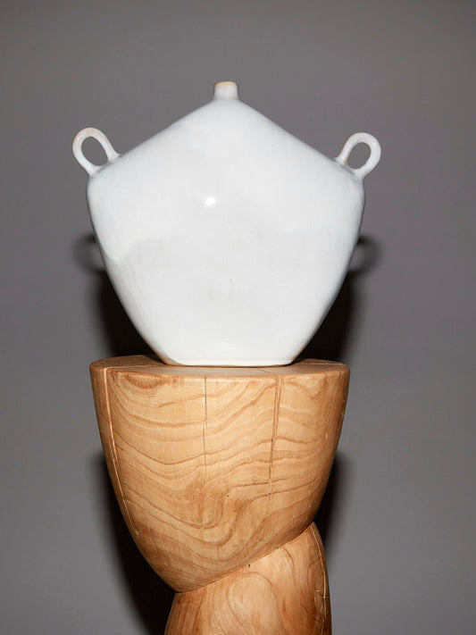 Maria Vessel in Whiny White Vases