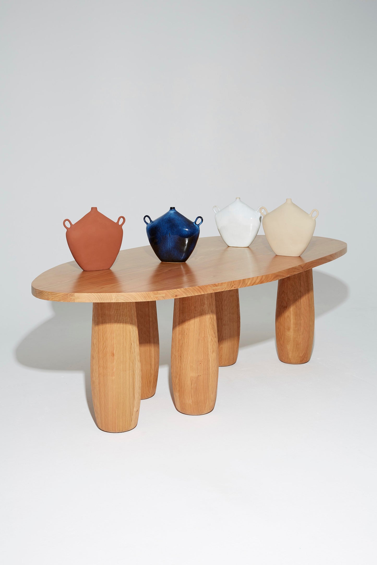 Maria Vessel in Whiny White Vases