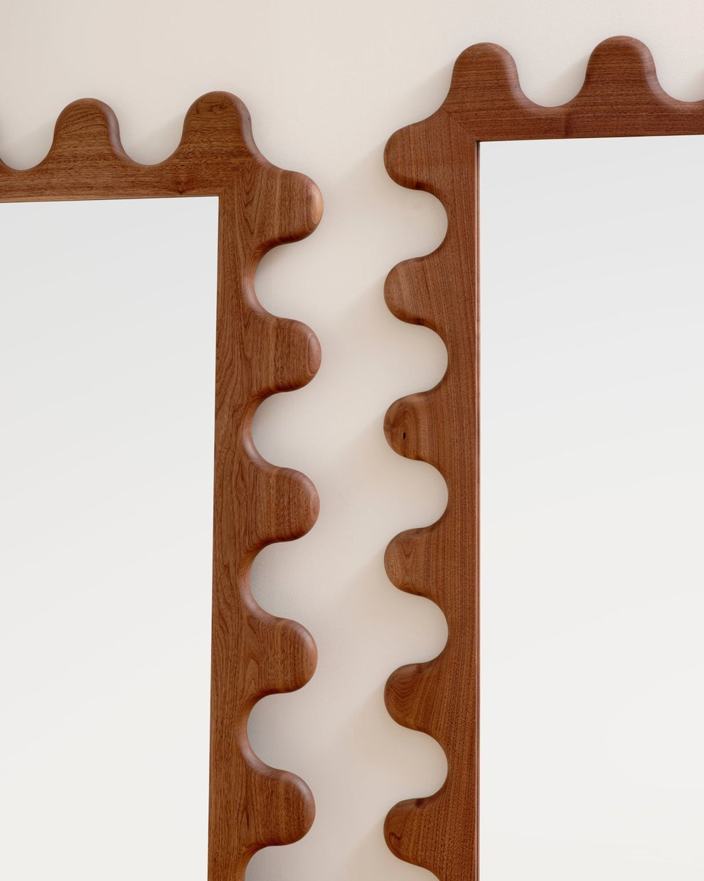Orla Mirror Mirrors in Medium