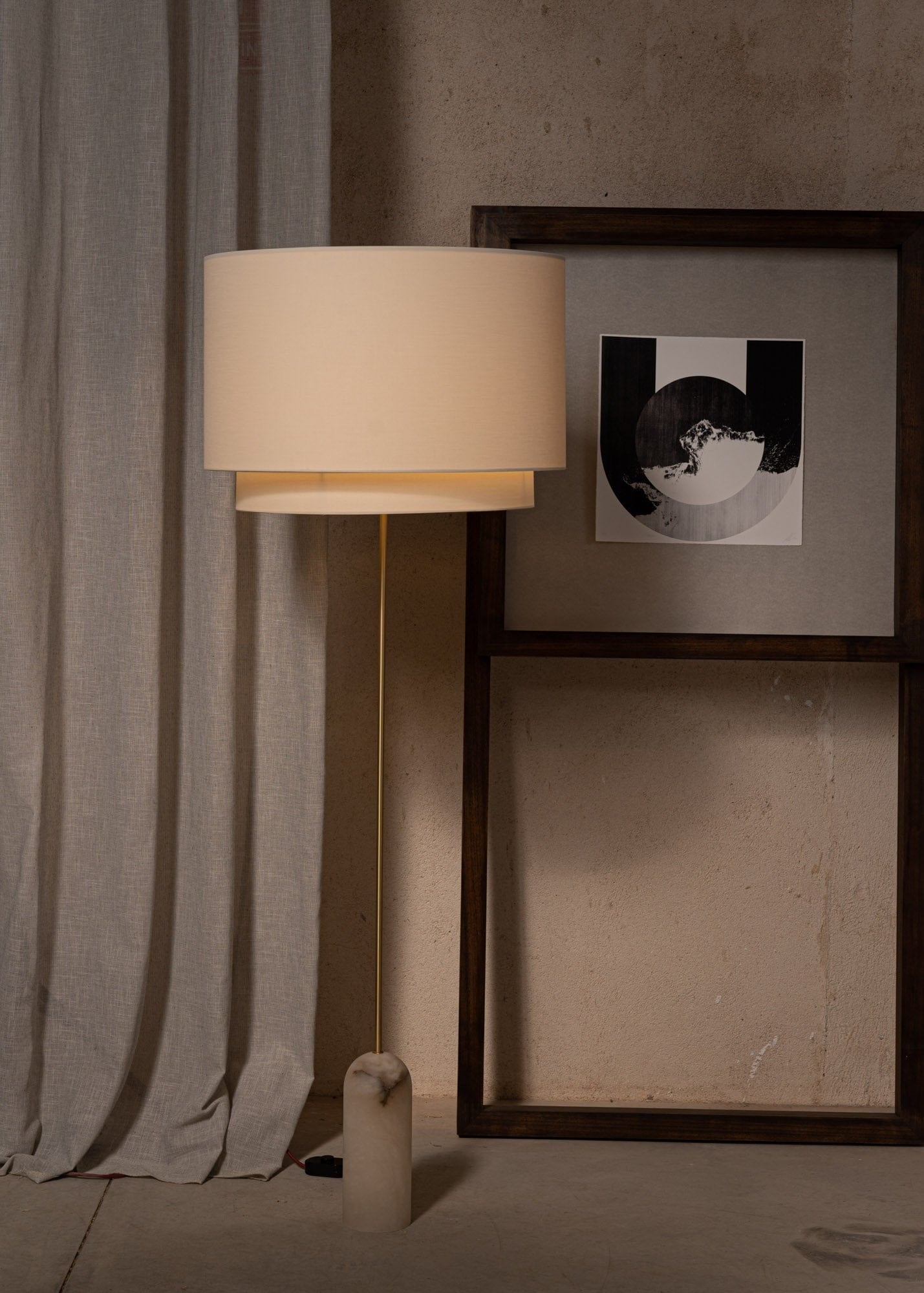 Pendolo Duoblo Floor Lamp in White Alabaster by Simone & Marcel Floor Lamps