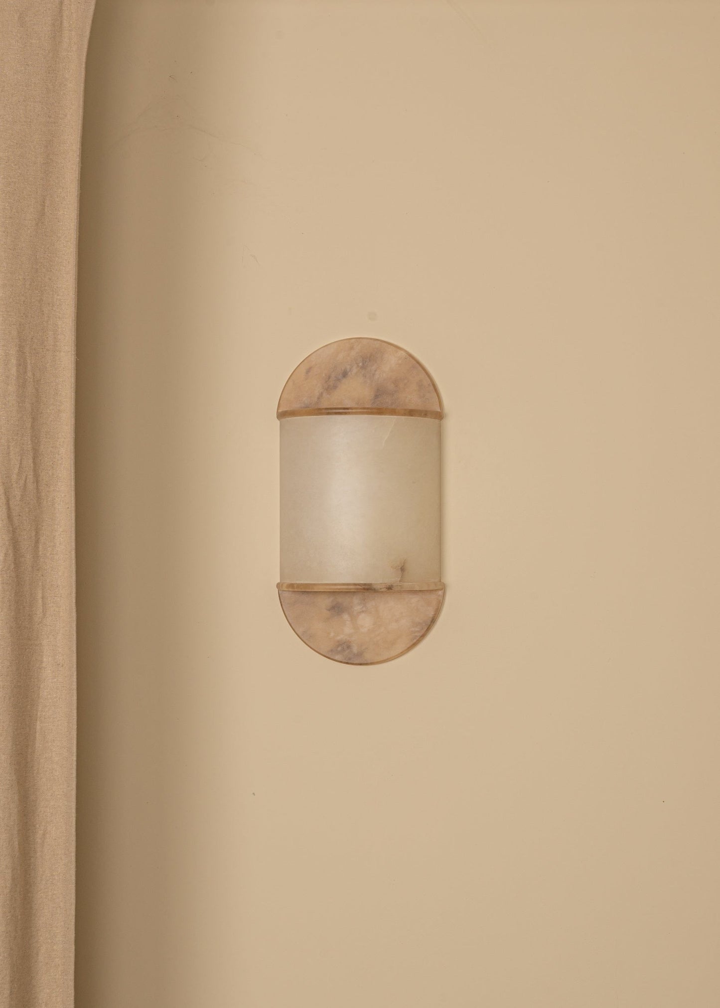 Pilolo Wall Light in Tobacco Alabaster by Simone & Marcel Sconces