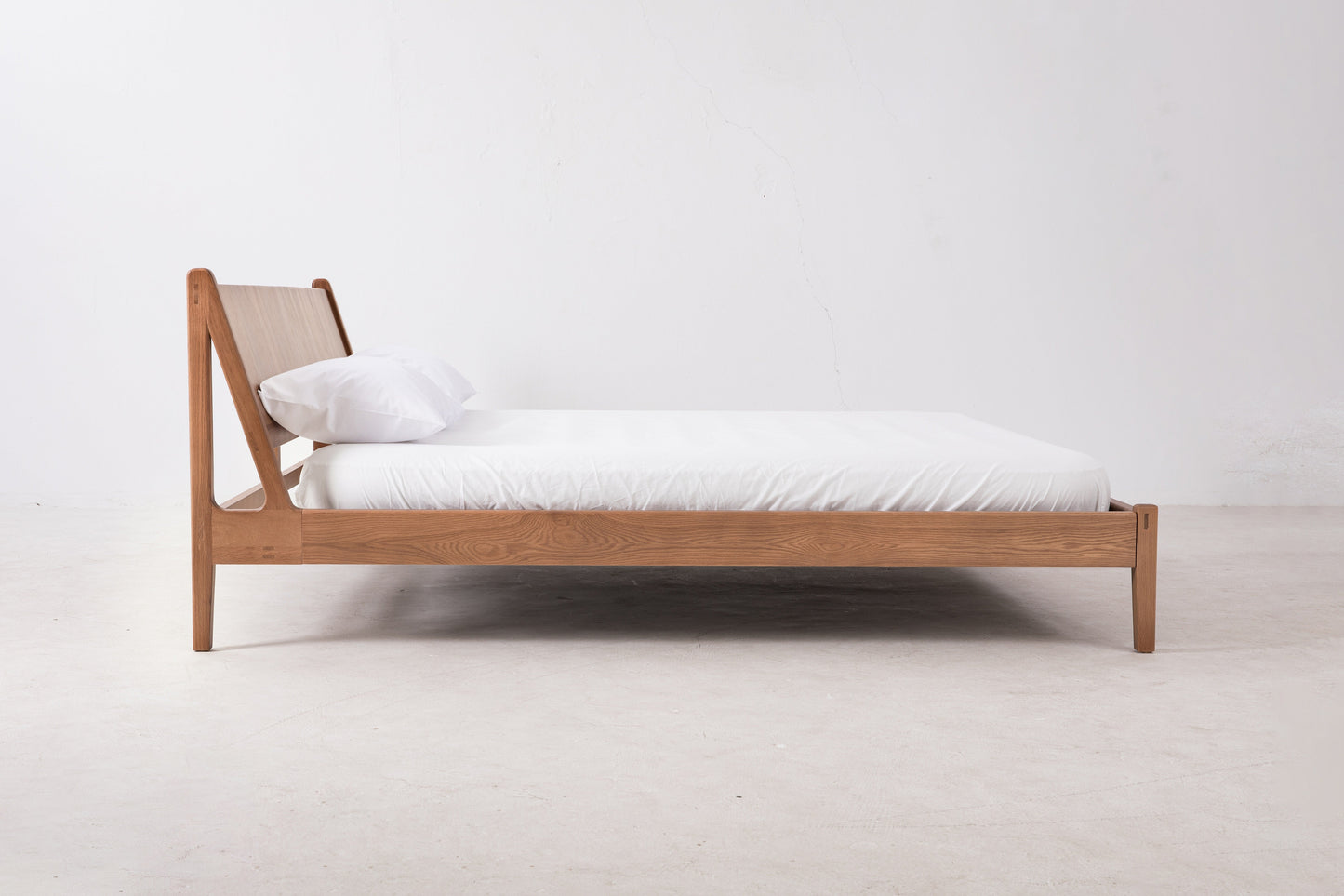 Plume King Bed in Sienna Beds