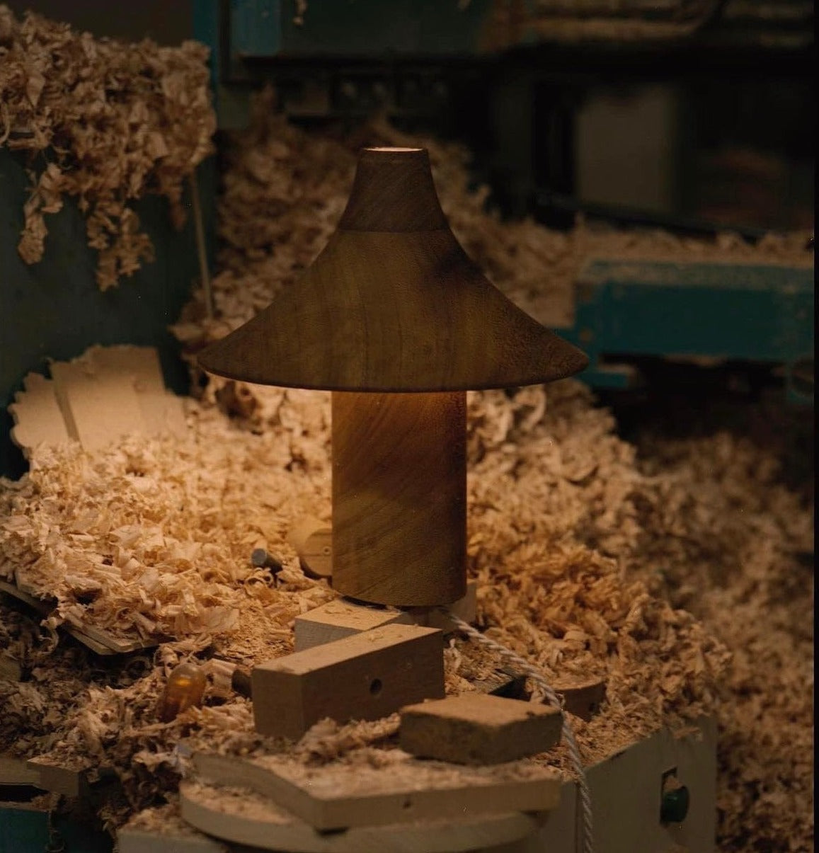 The Hat Table Lamp by Kilzi Table Lamps