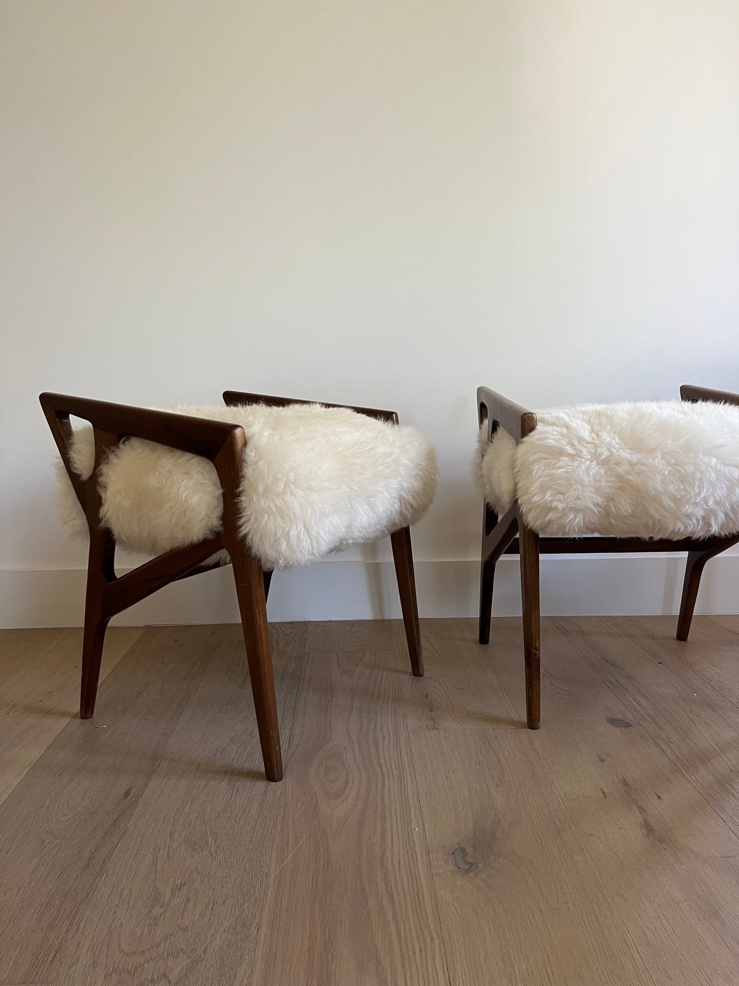 Vintage Pair of Walnut Stools Attr. to Gio Ponti 1950s Stools