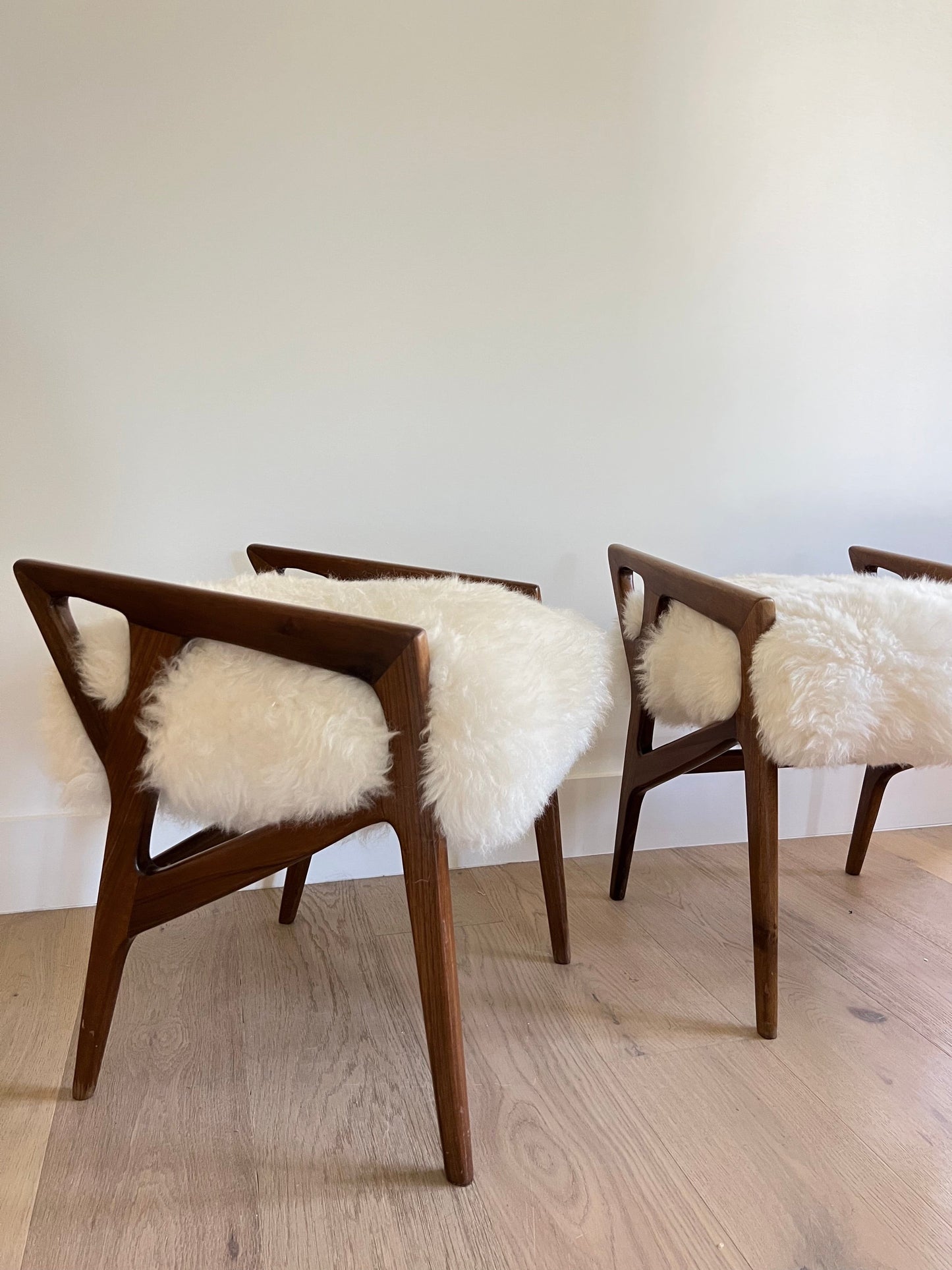 Vintage Pair of Walnut Stools Attr. to Gio Ponti 1950s Stools