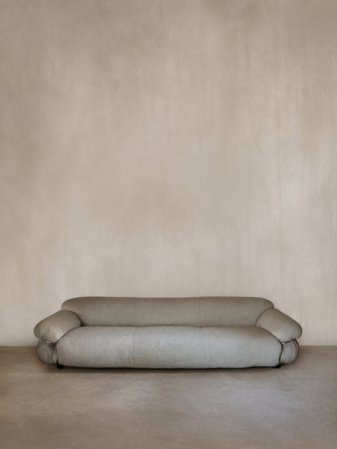 Gianfranco Frattini "Sesann" seating, the sofa seen from the front in original wool