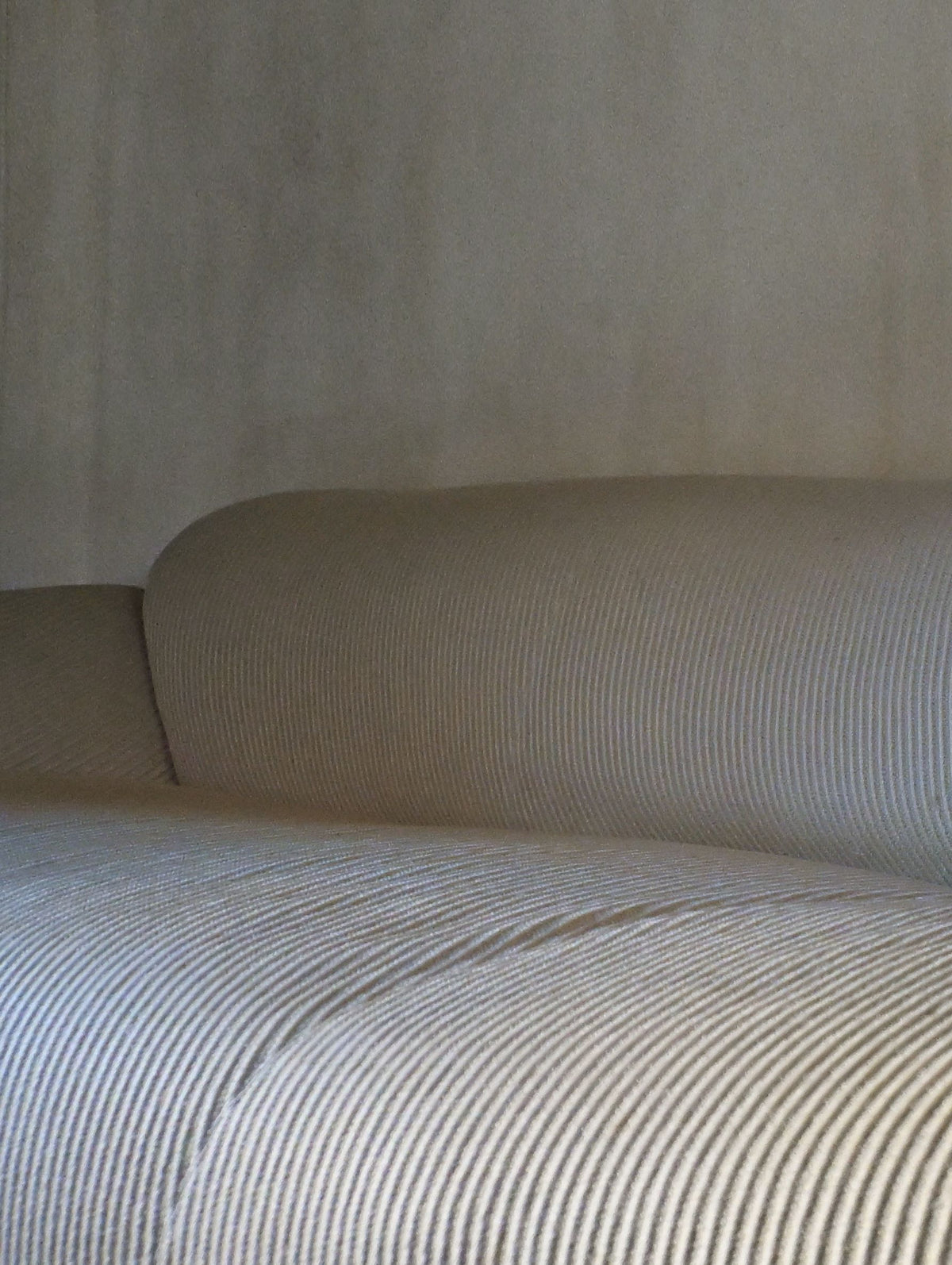 Gianfranco Frattini "Sesann" seating, detail of the rolled arm and ribbed wool