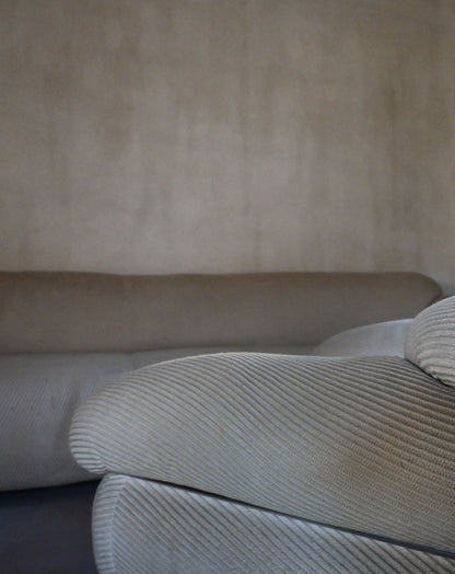 Gianfranco Frattini "Sesann" seating, detail of the seat and back cushions