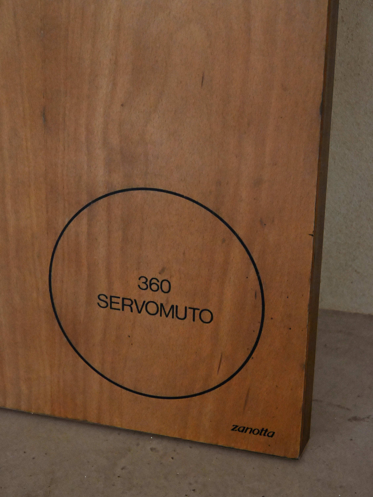Achille Castiglioni low table for Zanotta, detail of the "360 Servomuto" mark and Zanotta label