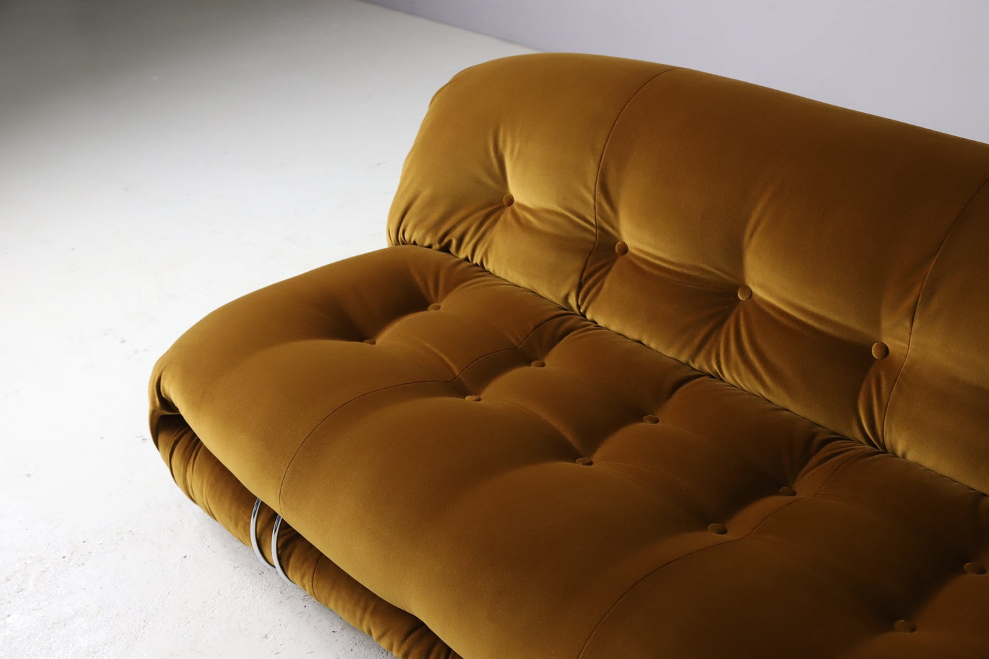 Afra & Tobia Scarpa 'Soriana' Sofas - Luxurious Italian Sofa Pair Sofas