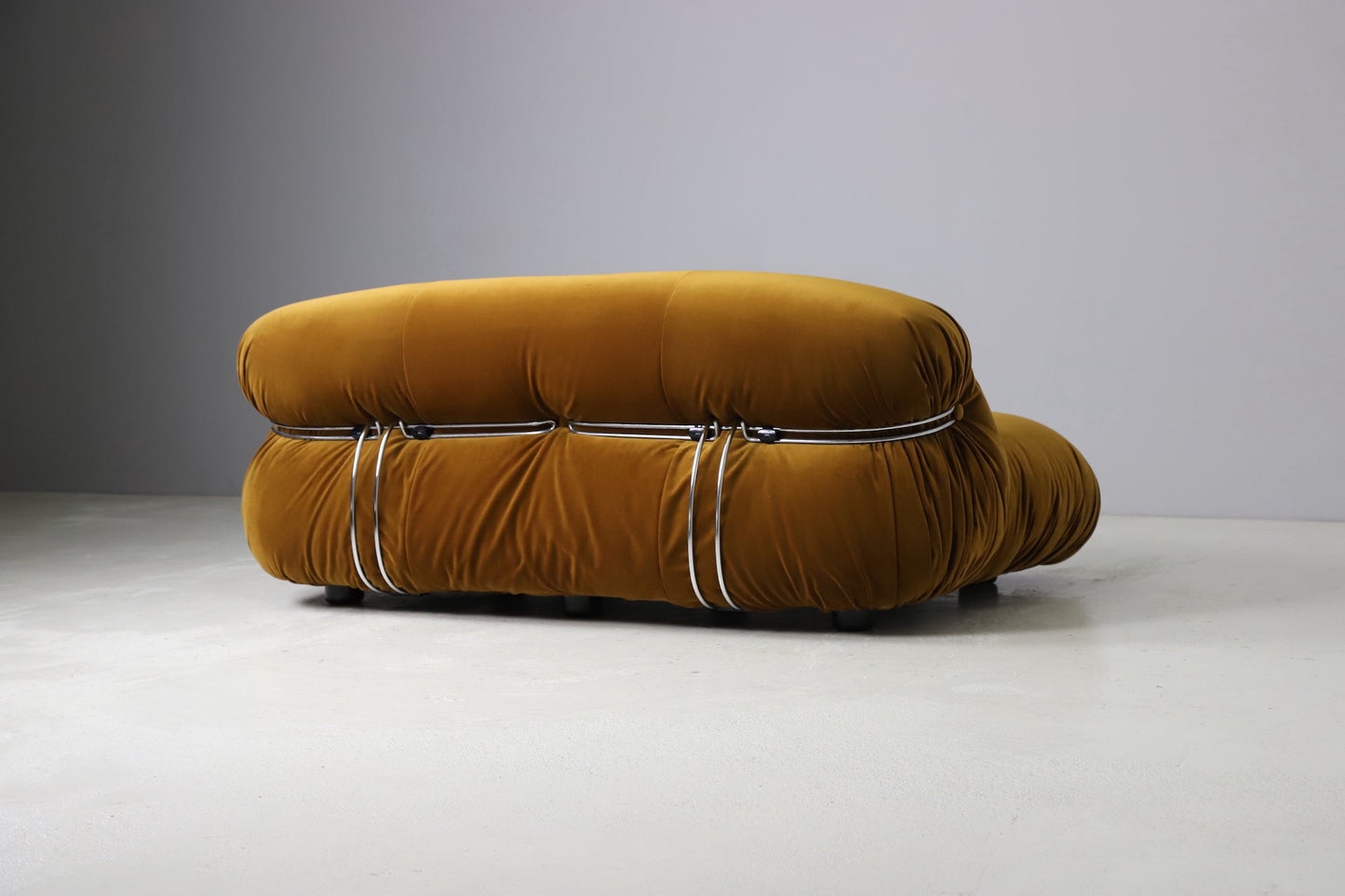 Afra & Tobia Scarpa 'Soriana' Sofas - Luxurious Italian Sofa Pair Sofas