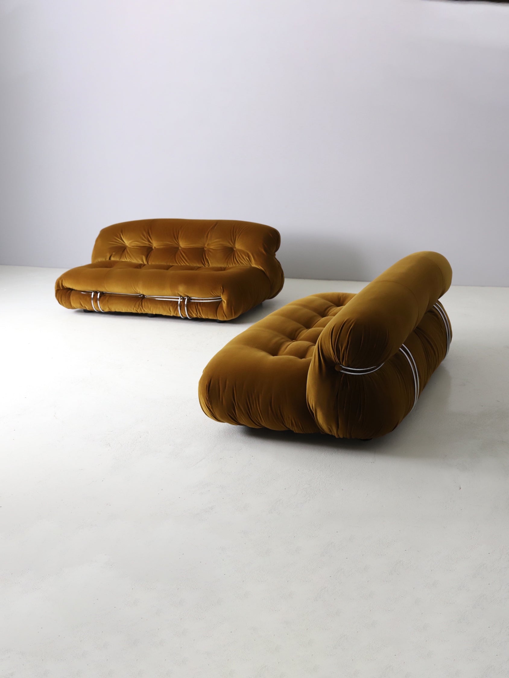 Afra & Tobia Scarpa 'Soriana' Sofas - Luxurious Italian Sofa Pair Sofas