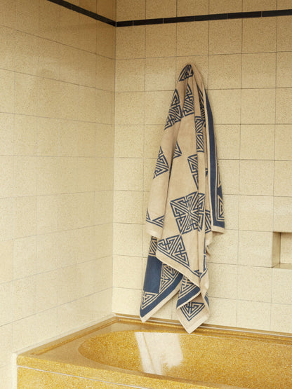 Agnes Bath Sheet Bath