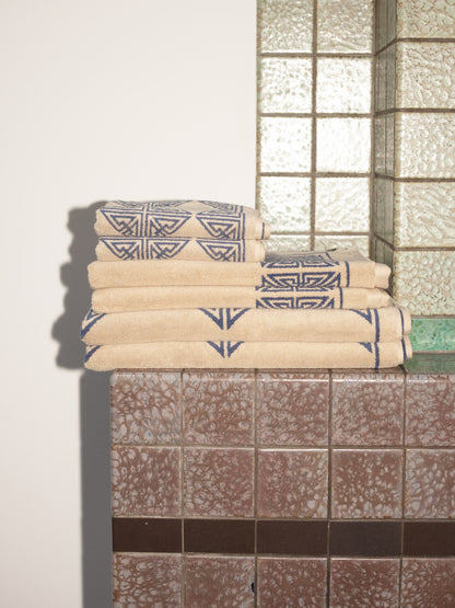 Agnes Bath Sheet Bath