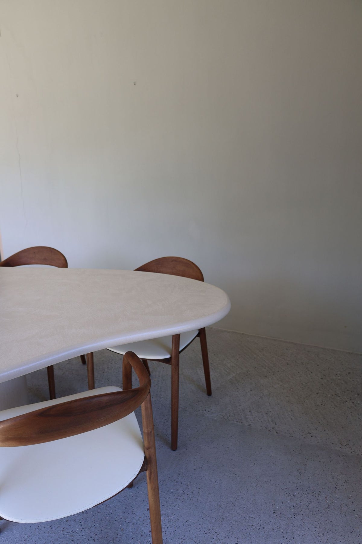Aimi Dining Table Dining Tables