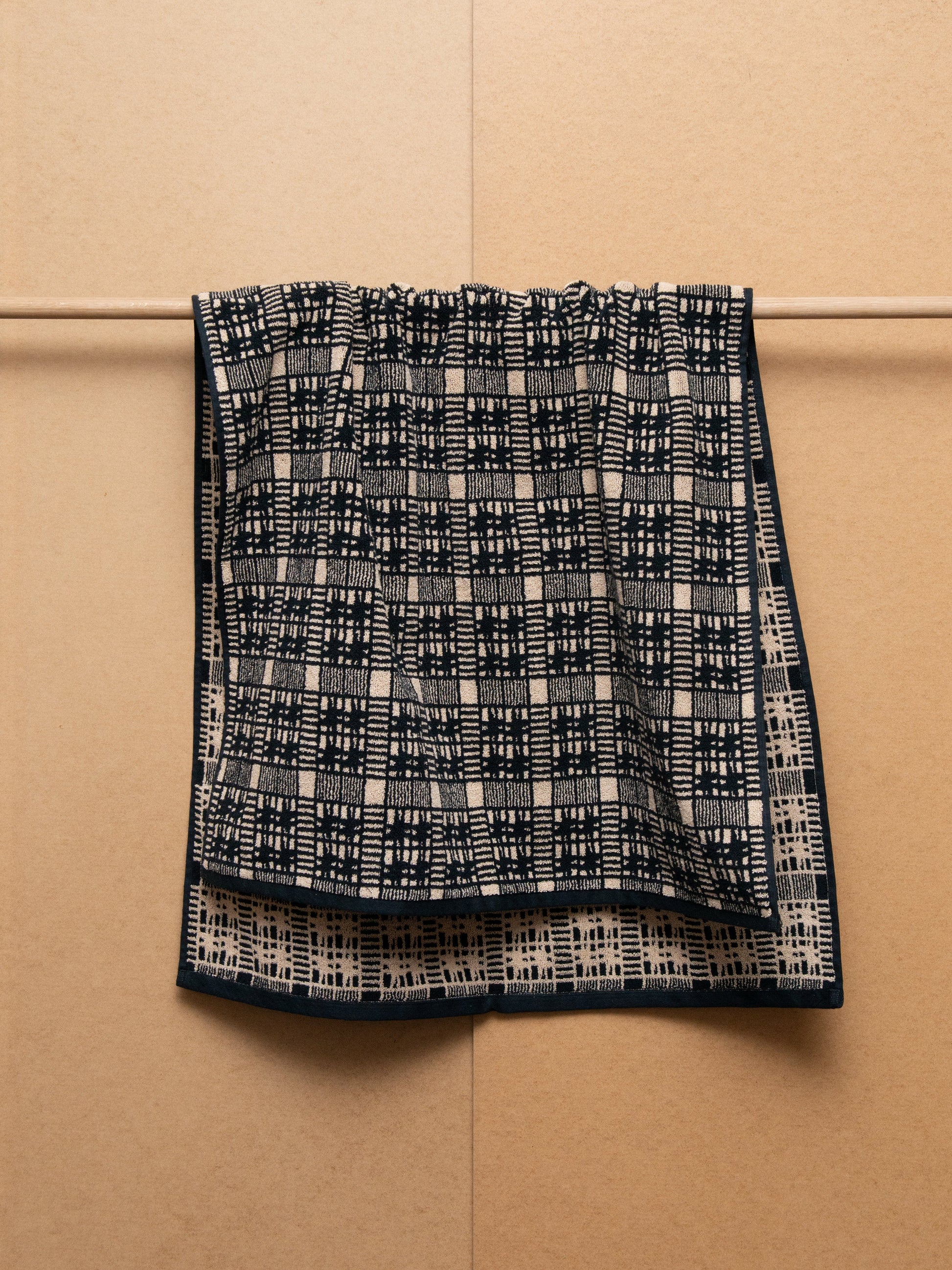 Alma Bath Towel Bath