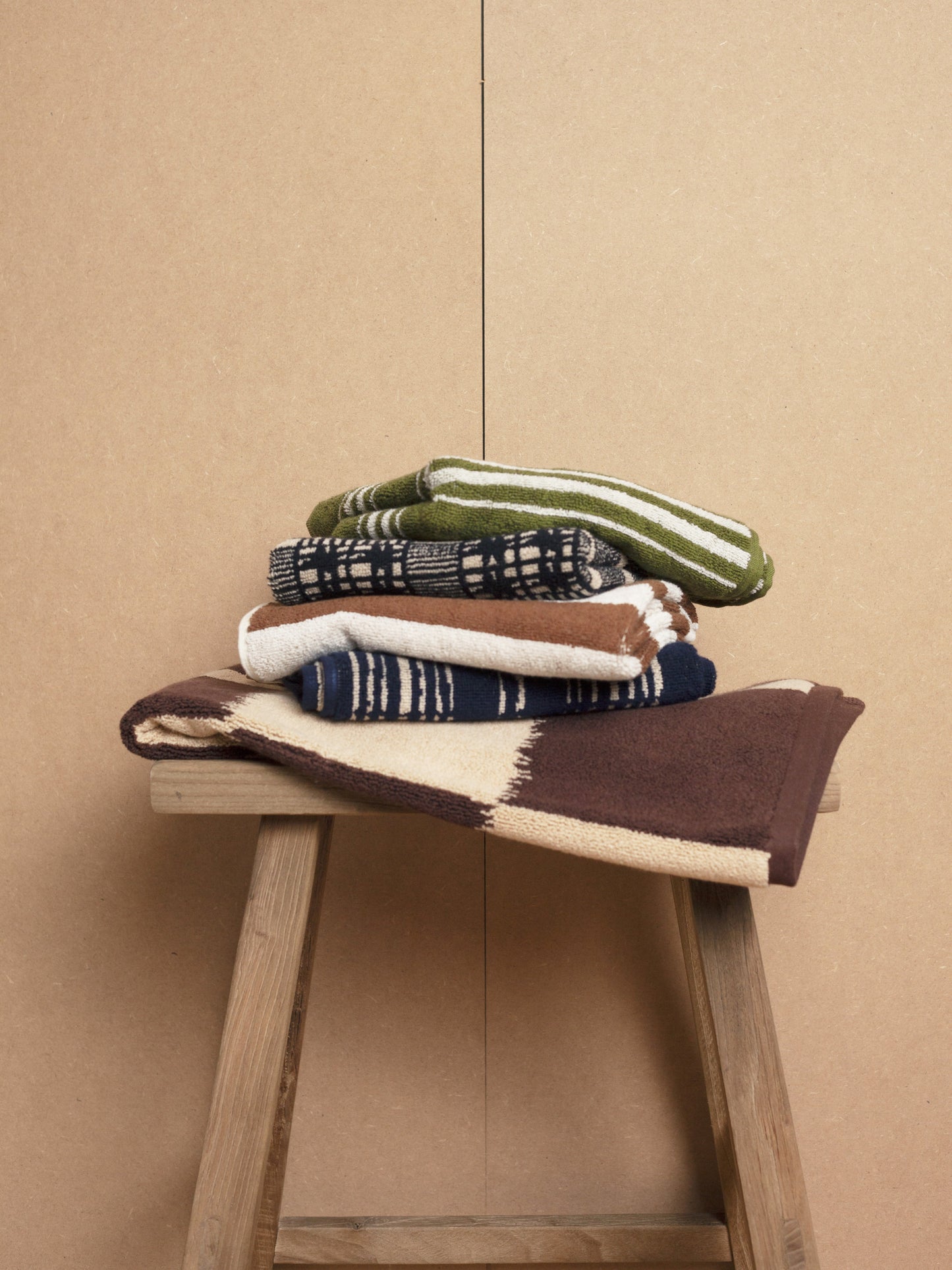 Alma Hand Towel Bath