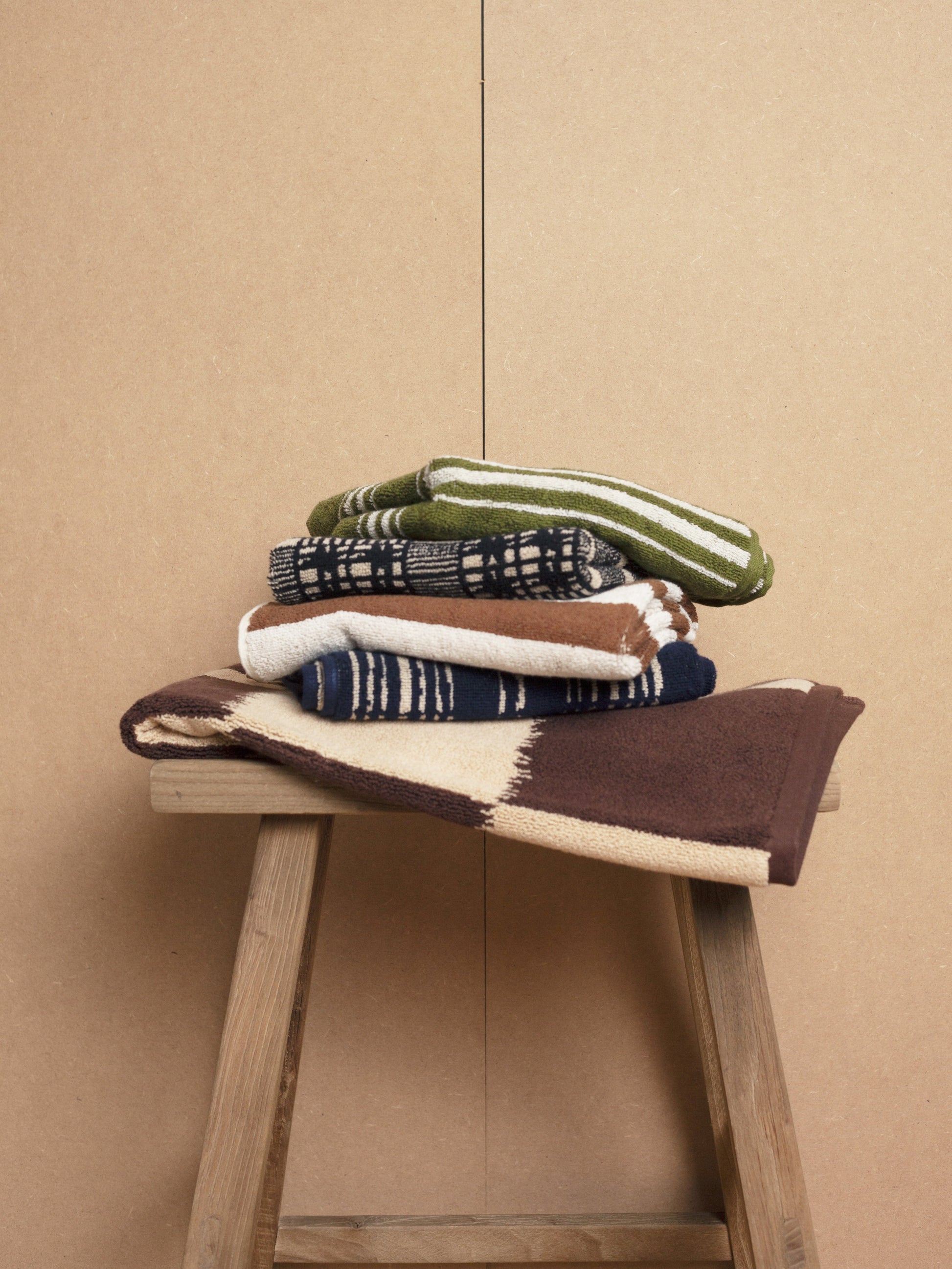 Alma Hand Towel Bath