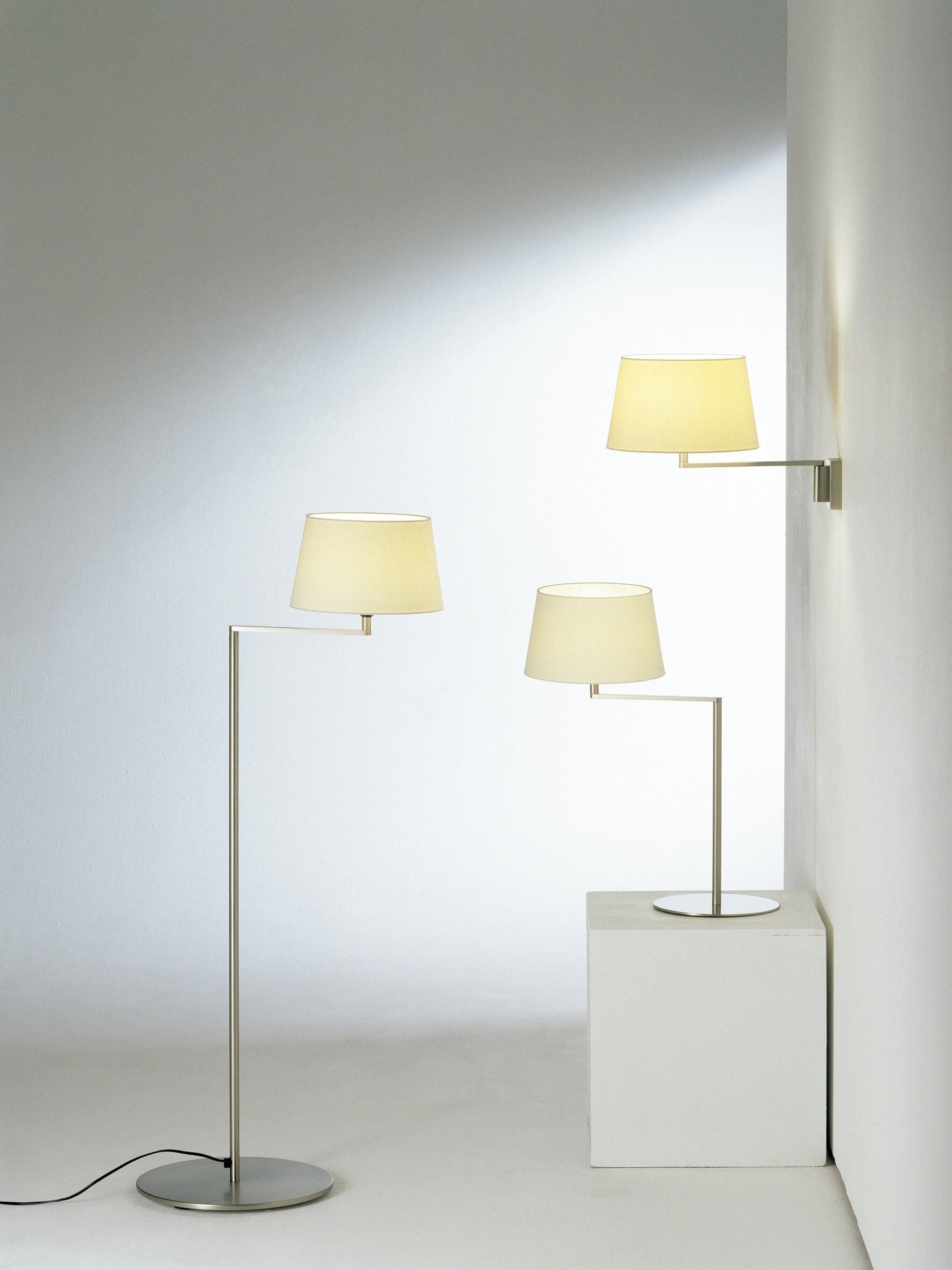 Americana Floor Lamp Floor Lamps