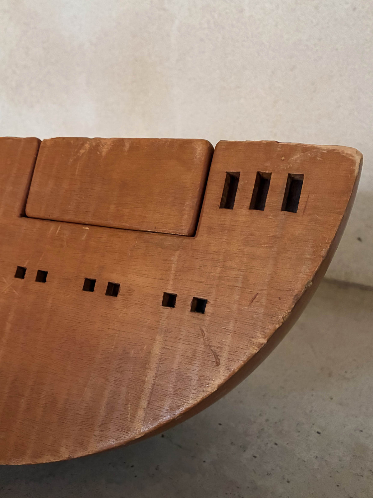 Giuseppe Rivadossi "Arca" sculptural box, detail of the carved top and pierced openings