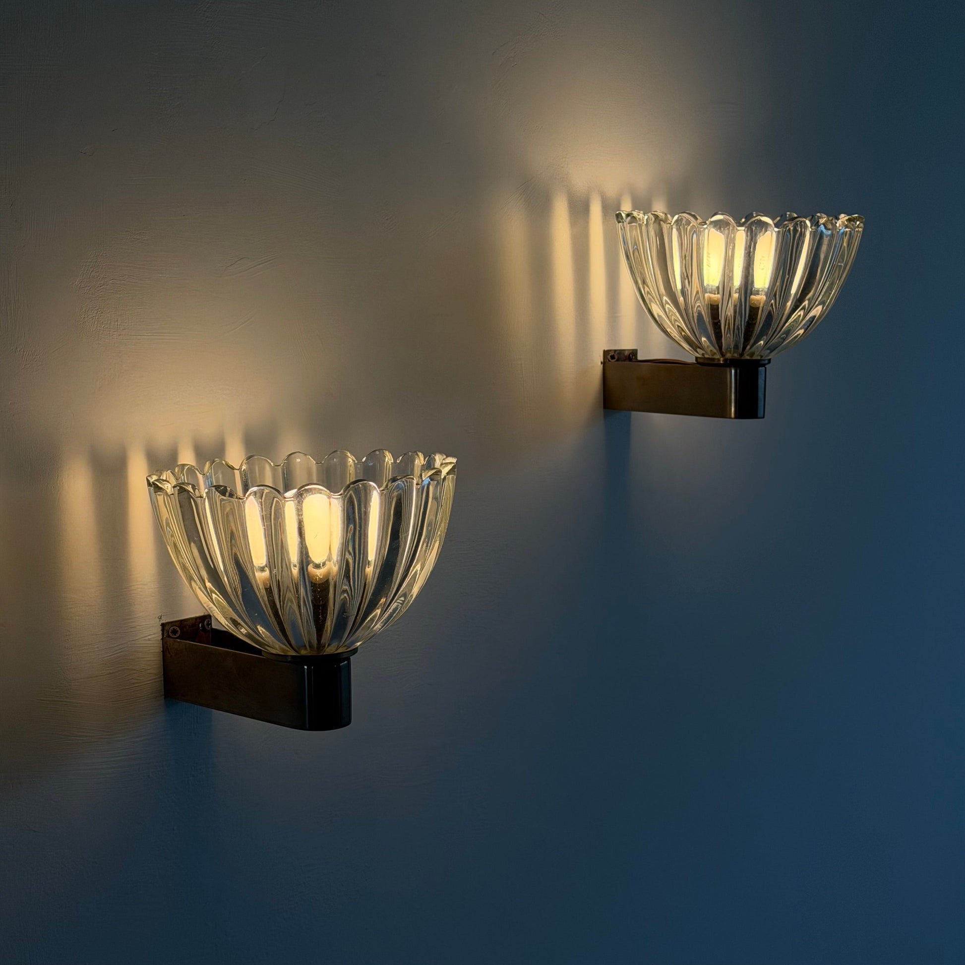 Pair of Murano Crystal Sconces with Suspended Gold Leaf Particles by E. Barovier Sconces