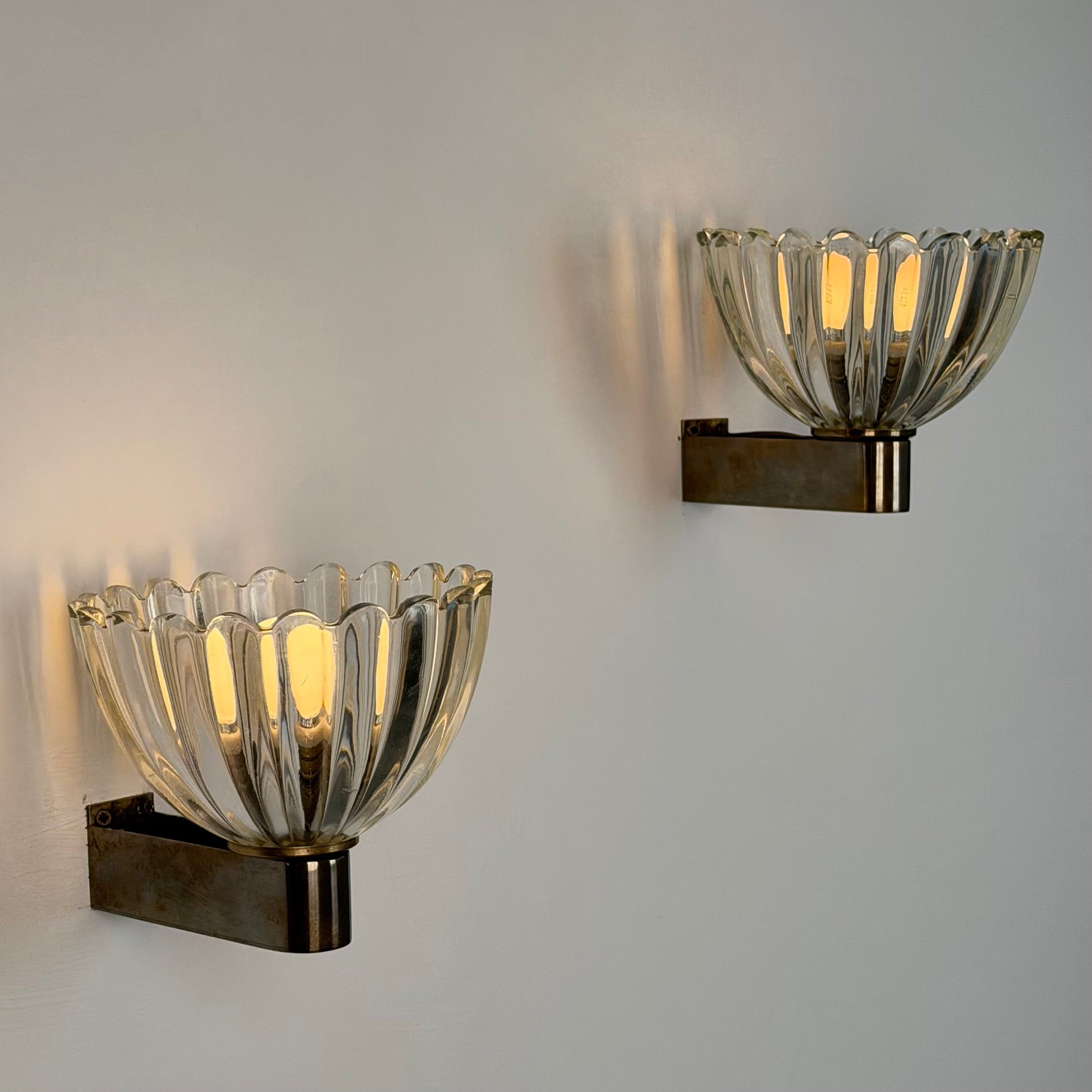 Pair of Murano Crystal Sconces with Suspended Gold Leaf Particles by E. Barovier Sconces