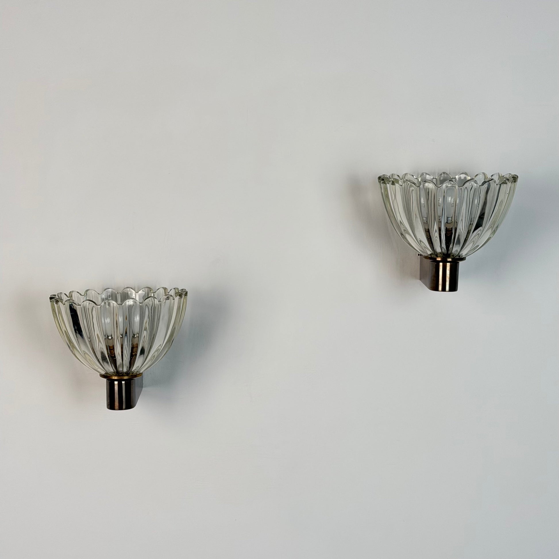 Pair of Murano Crystal Sconces with Suspended Gold Leaf Particles by E. Barovier Sconces