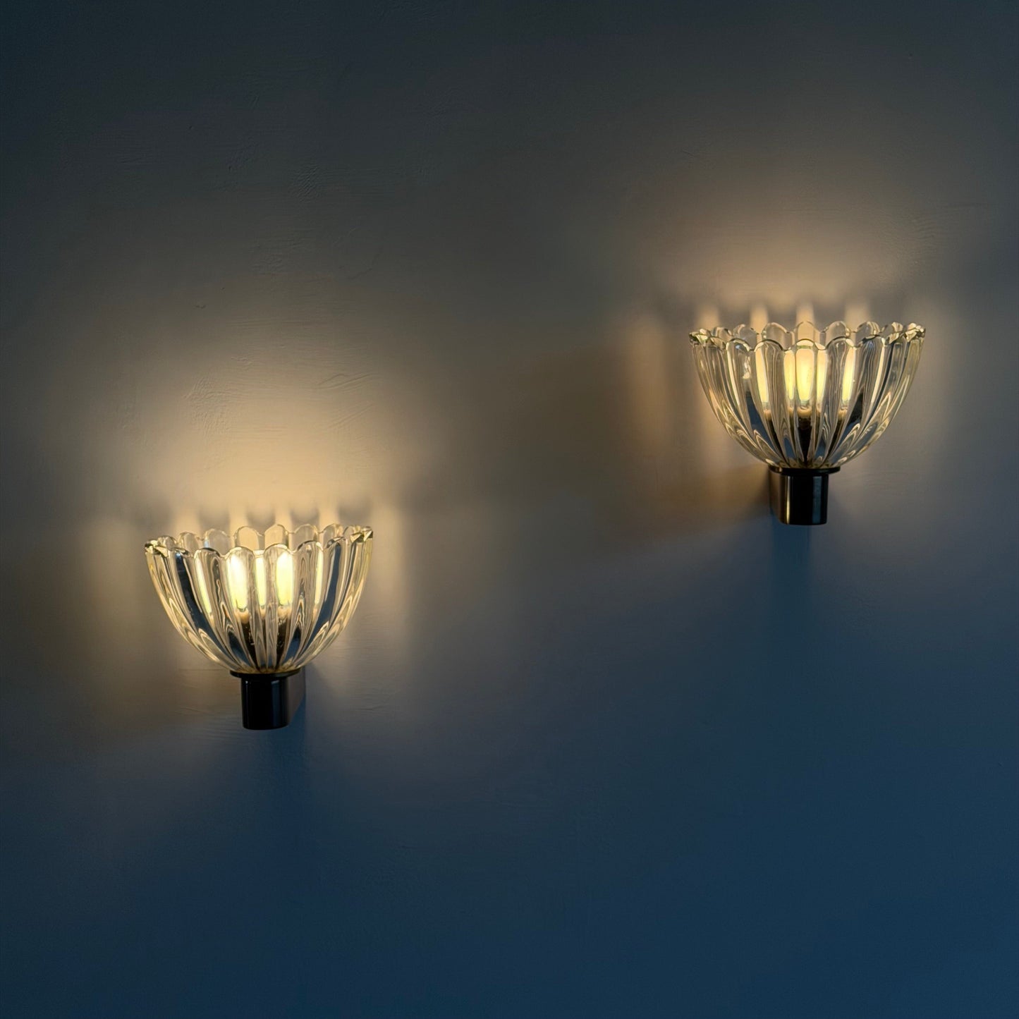 Pair of Murano Crystal Sconces with Suspended Gold Leaf Particles by E. Barovier Sconces