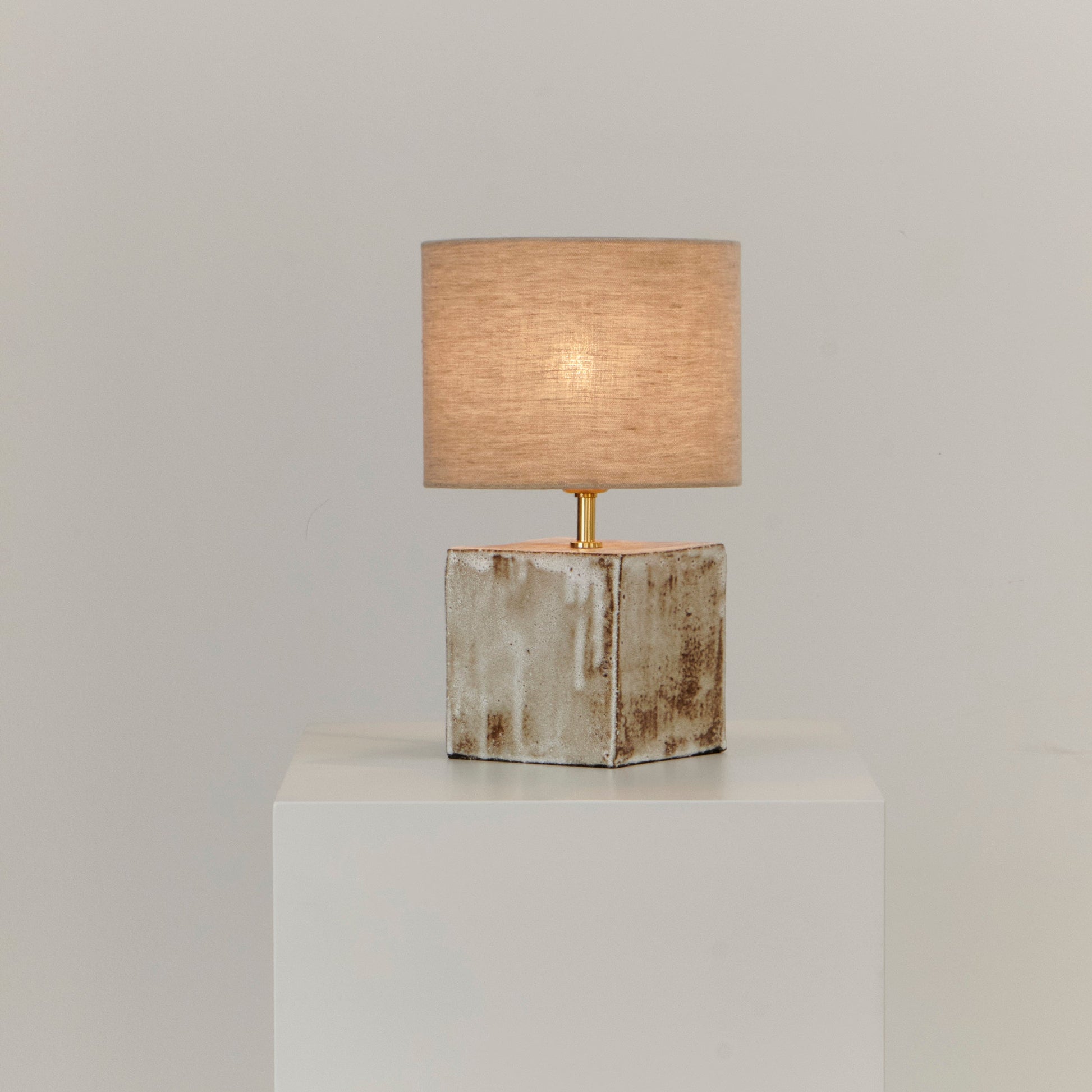 Arouca Table Light No.1 in Coral White Table Lamps