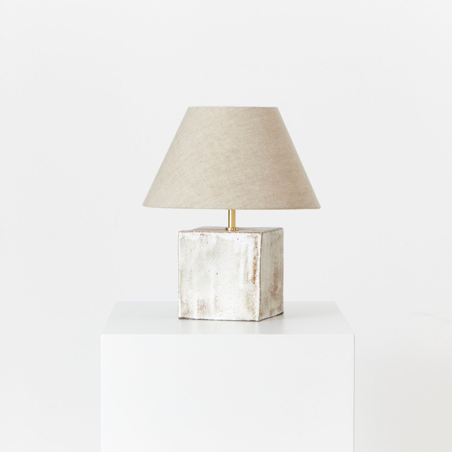 Arouca Table Light No.1 in Coral White Table Lamps