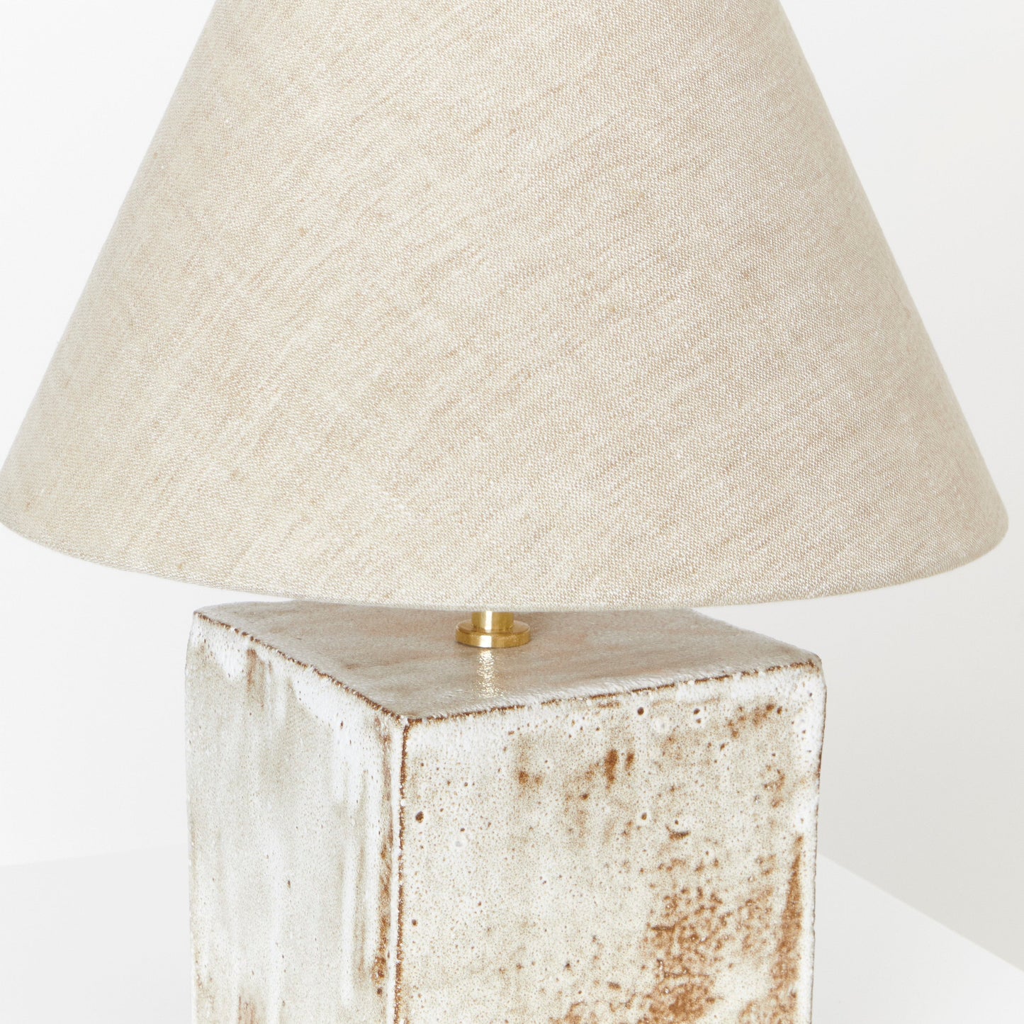 Arouca Table Light No.1 in Coral White Table Lamps