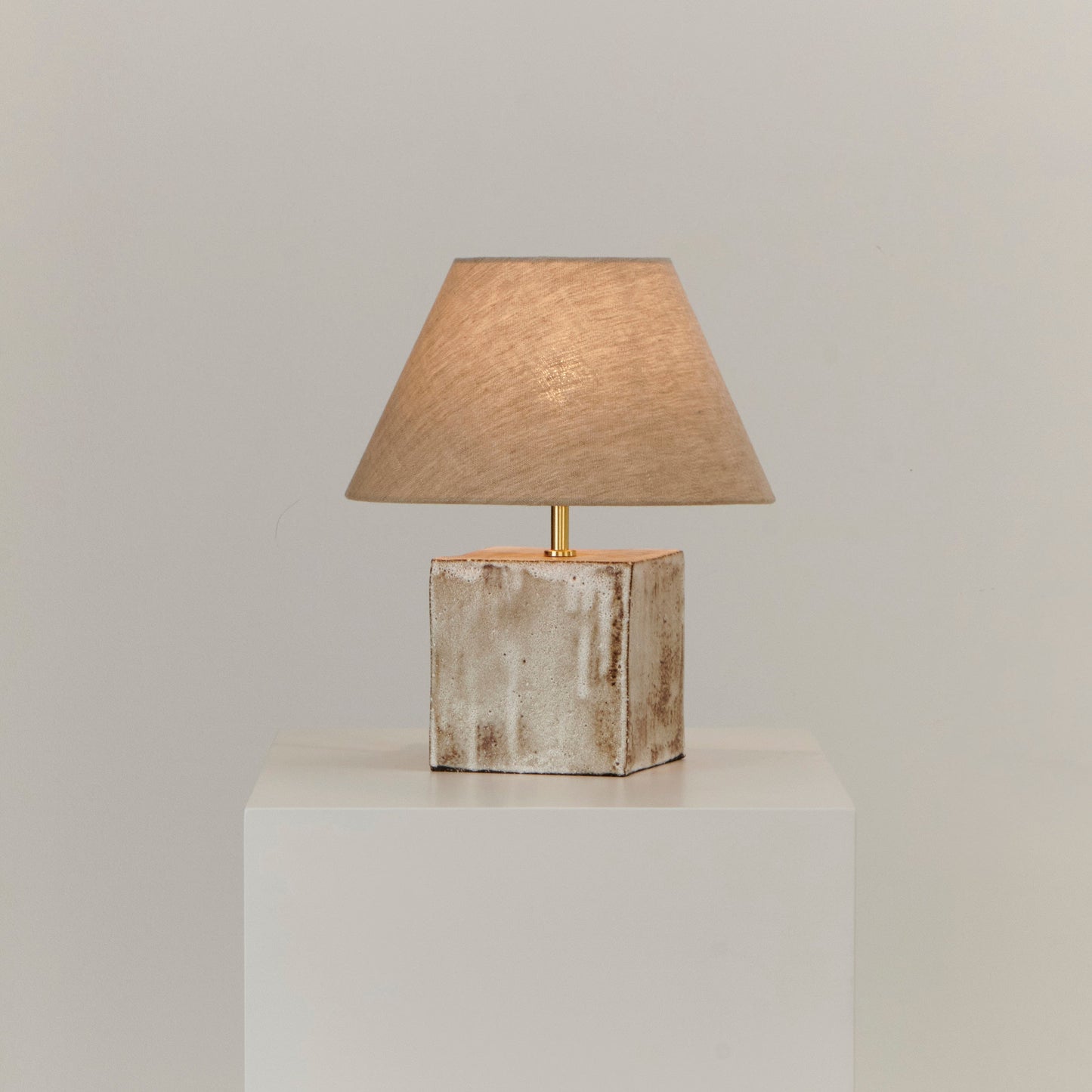 Arouca Table Light No.1 in Coral White Table Lamps