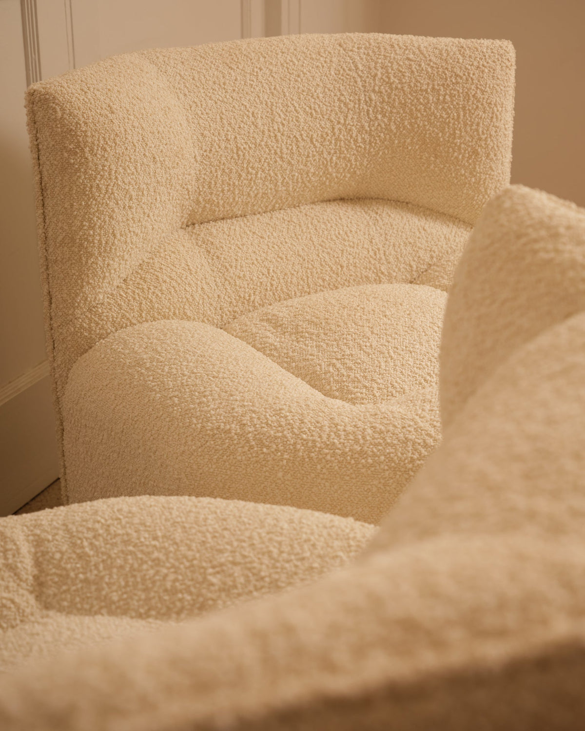 B.Govin Armchairs Chairs Details