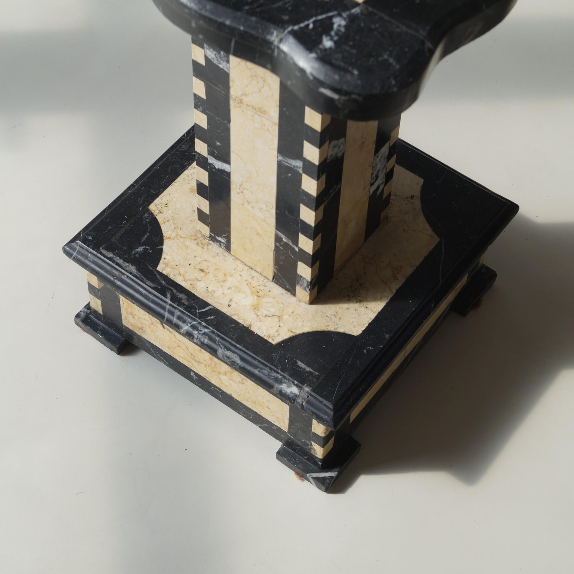 Belgian Art Deco Chess Table in Black and Honey-Toned Marble, 1920s Game Tables