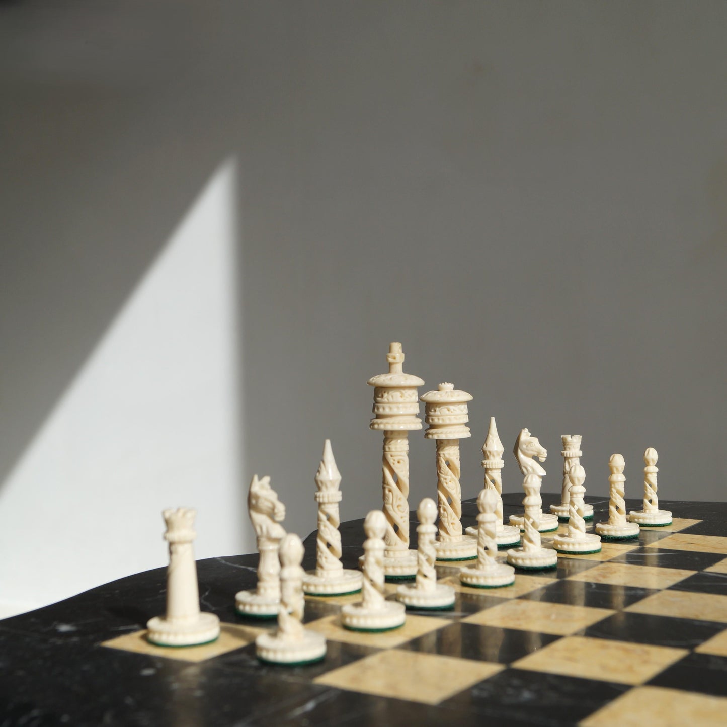 Belgian Art Deco Chess Table in Black and Honey-Toned Marble, 1920s Game Tables