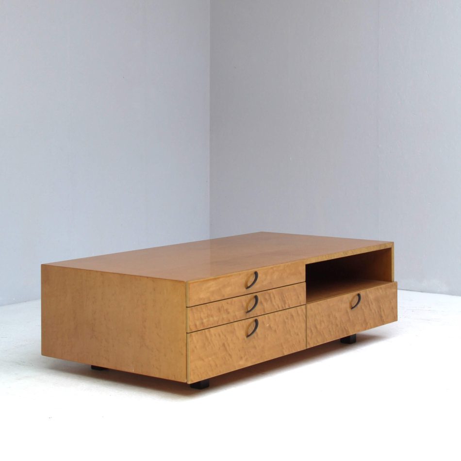 Birdseye Maple Coffee Table by Giovanni Offredi Coffee Tables