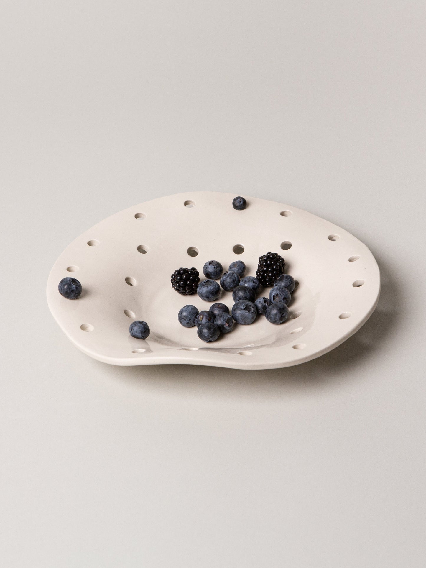 Bora Berry Bowl by SIN Serveware