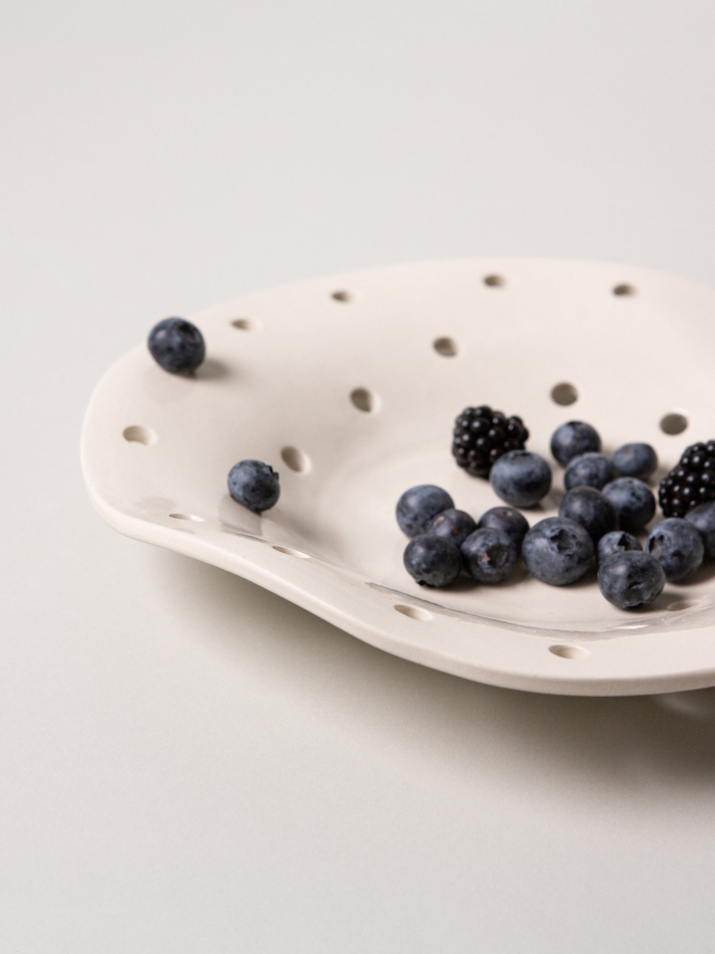 Bora Berry Bowl by SIN Serveware