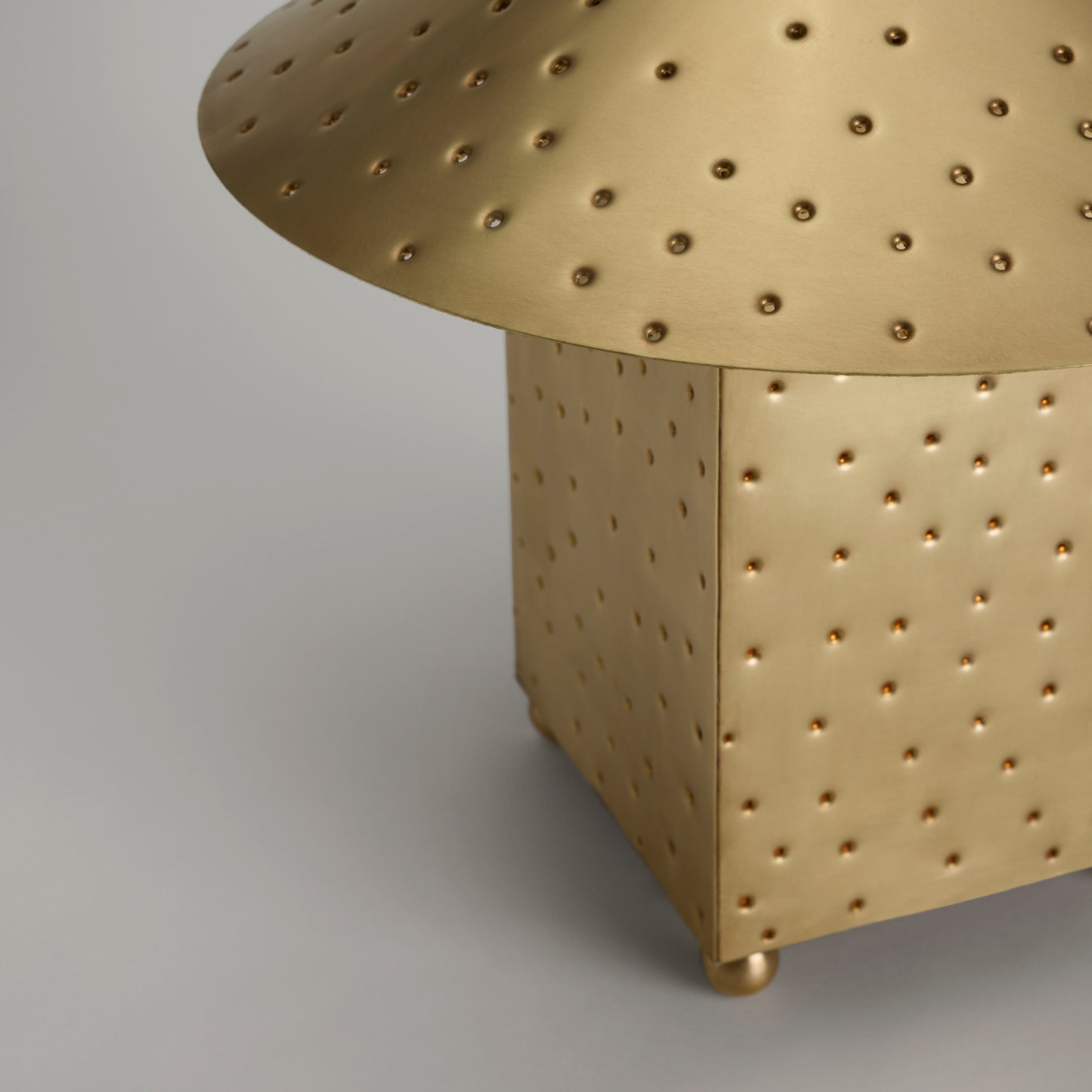 Lin Table Lamp in Brass by Muhly