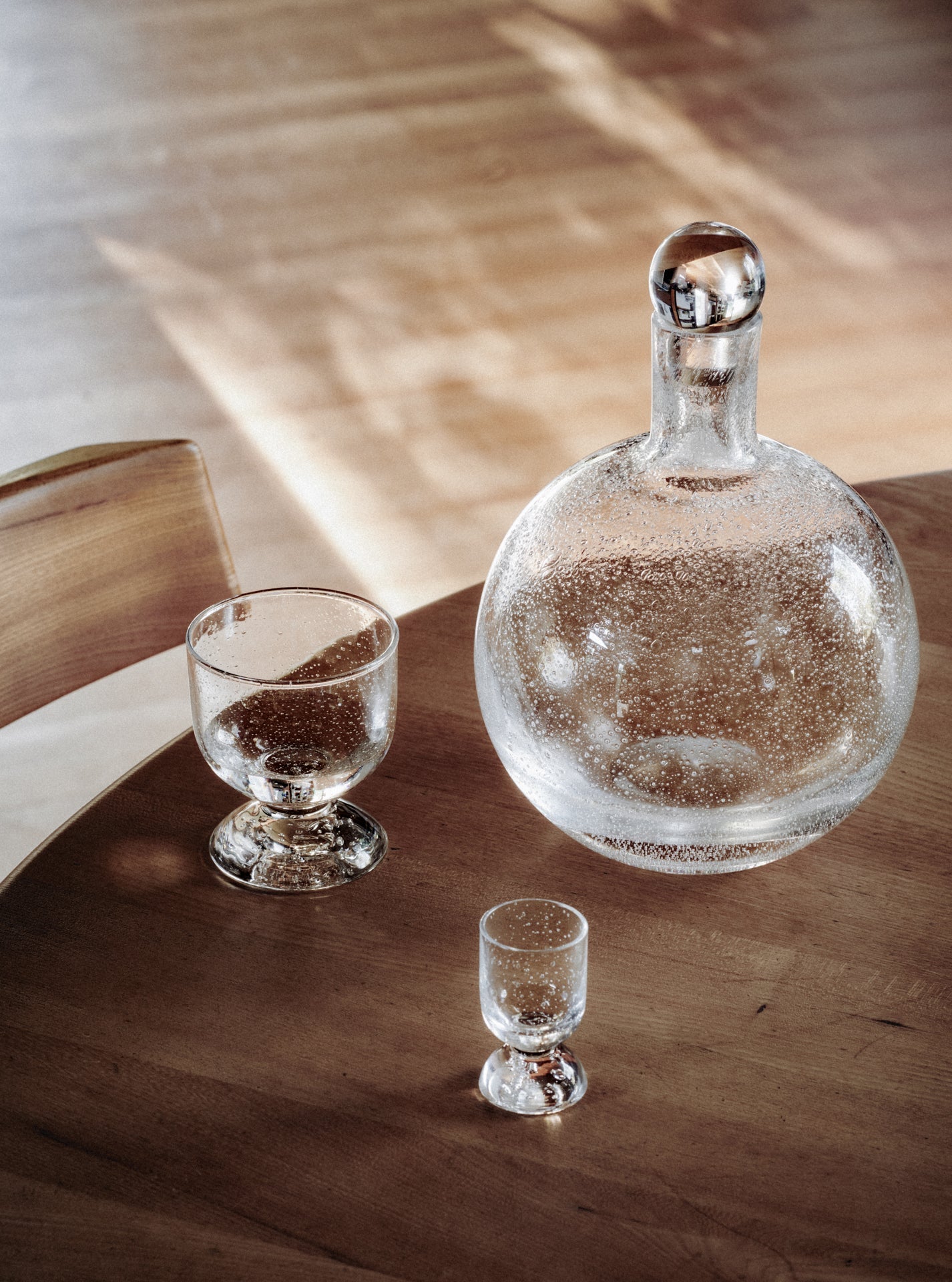 Bubble Glass Carafe - Round Serveware