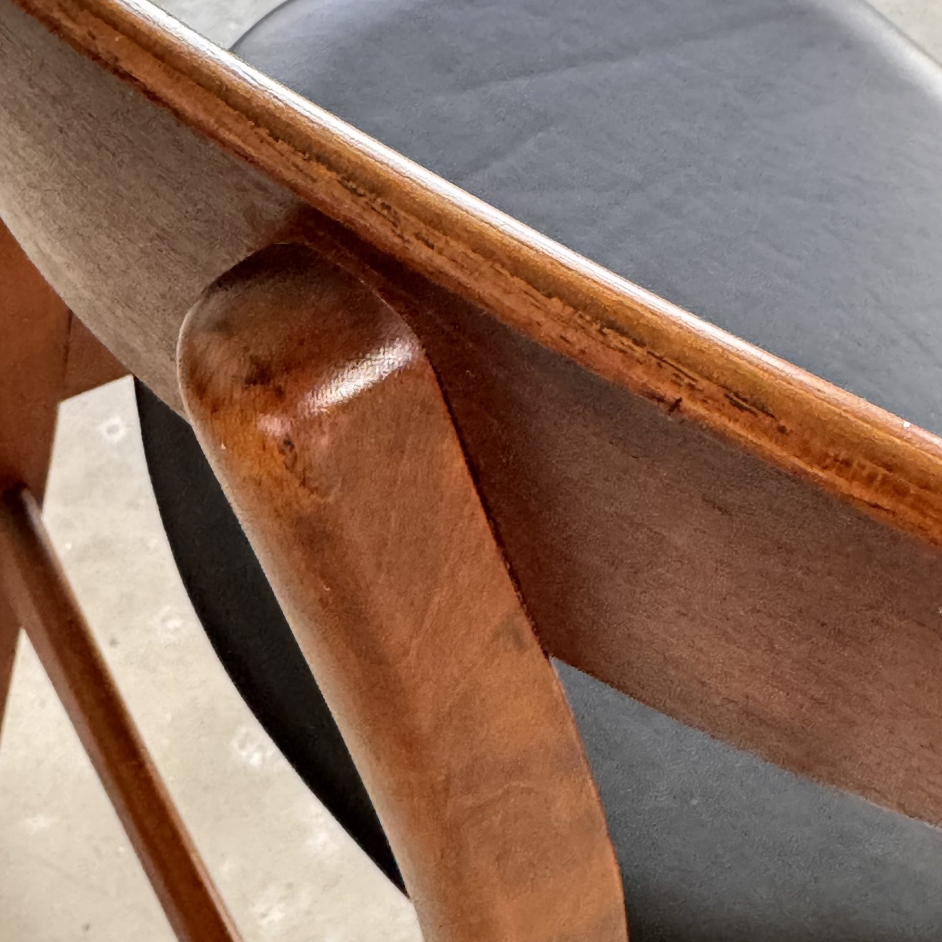 CH30 Chairs by Hans J. Wegner in Black Leather, Carl Hansen & Son, 1952 Dining Chairs