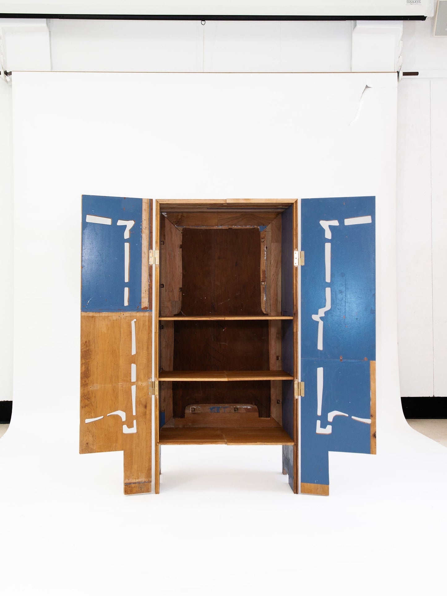 Cabinet No.1 by Yuxuan Huang Cabinets