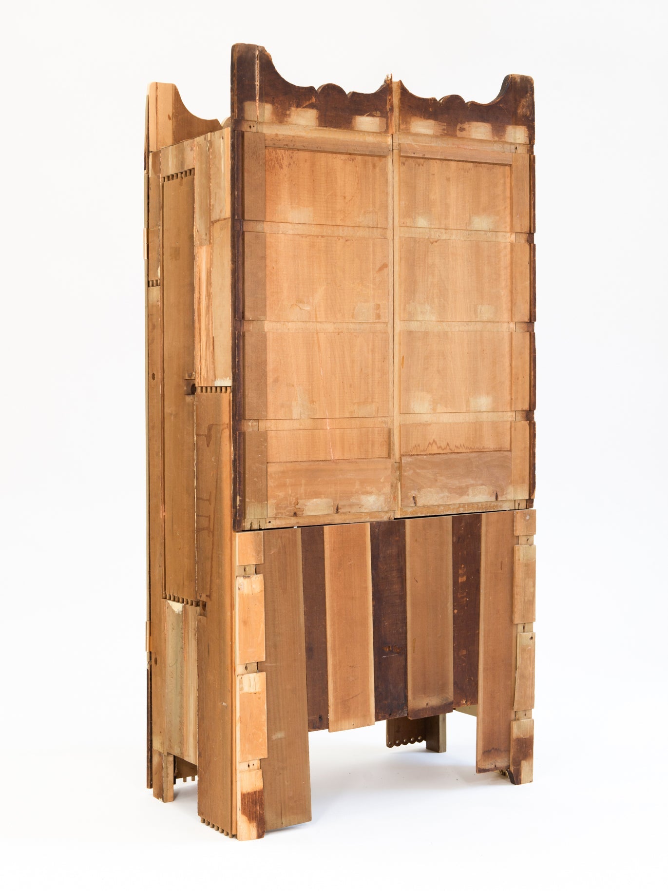 Cabinet No.2 by Yuxuan Huang Cabinets